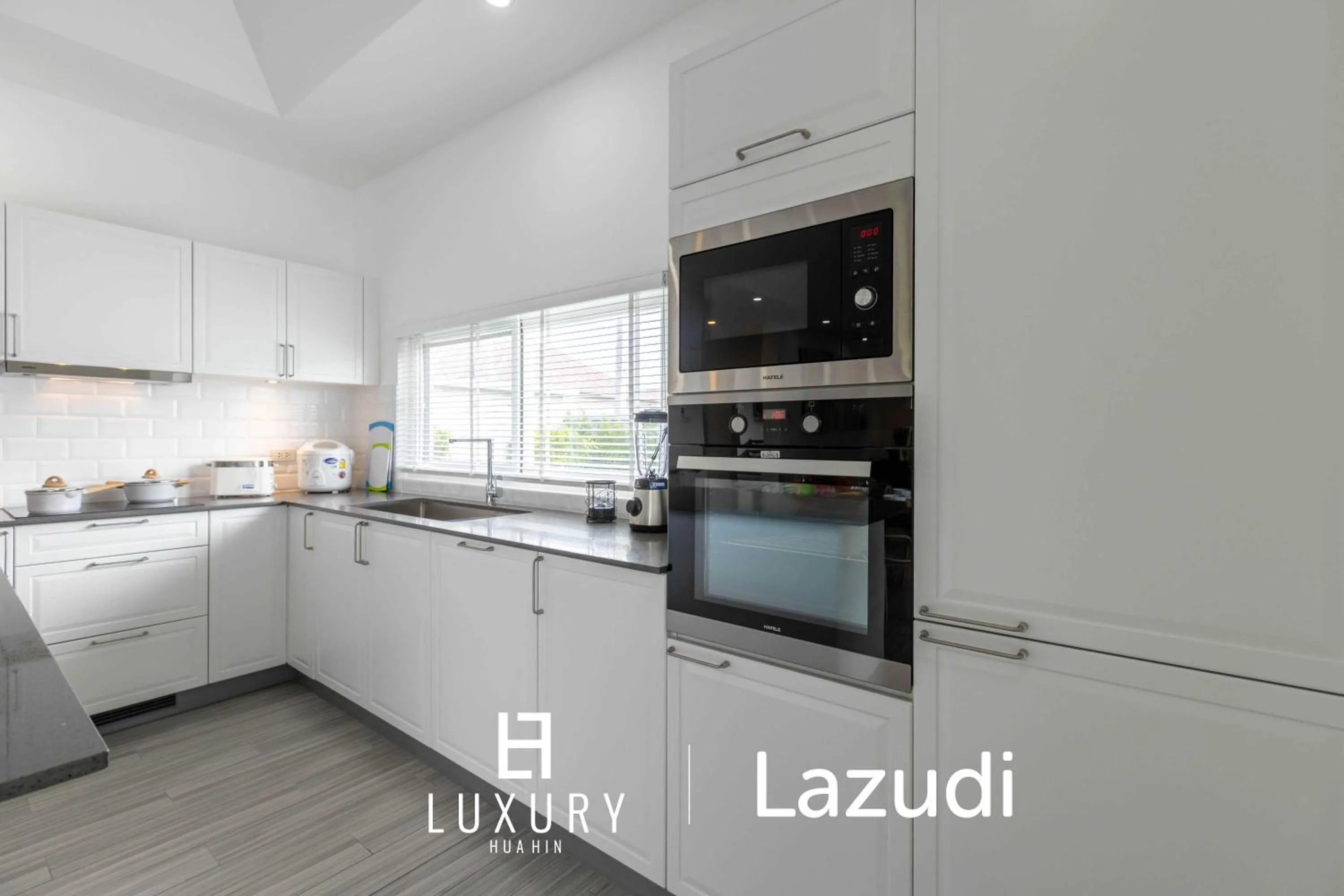 New Modern 3 Bedroom Pool Villa MS24