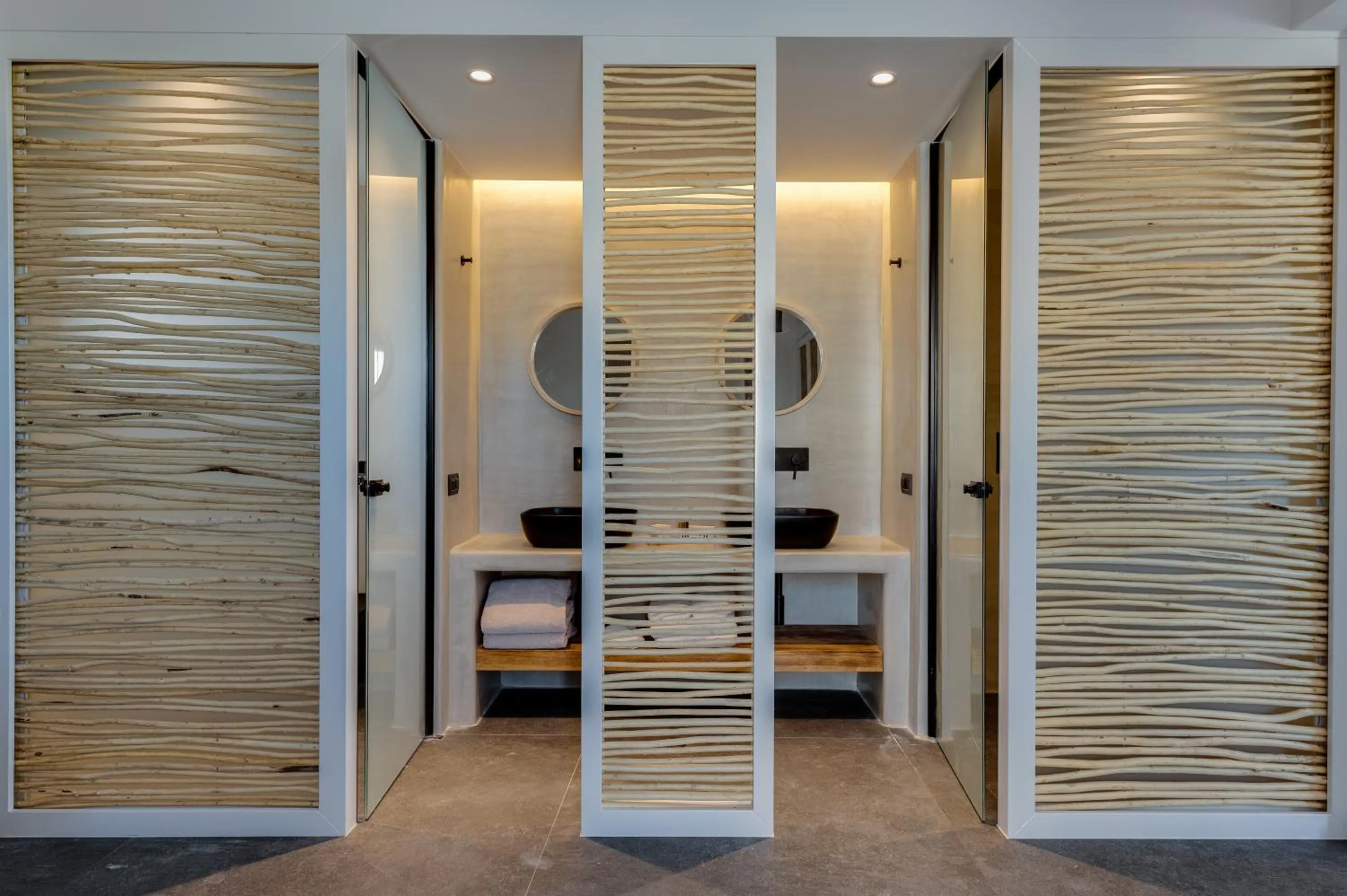 Bathroom in Elements Cozy Suites Pyrgos