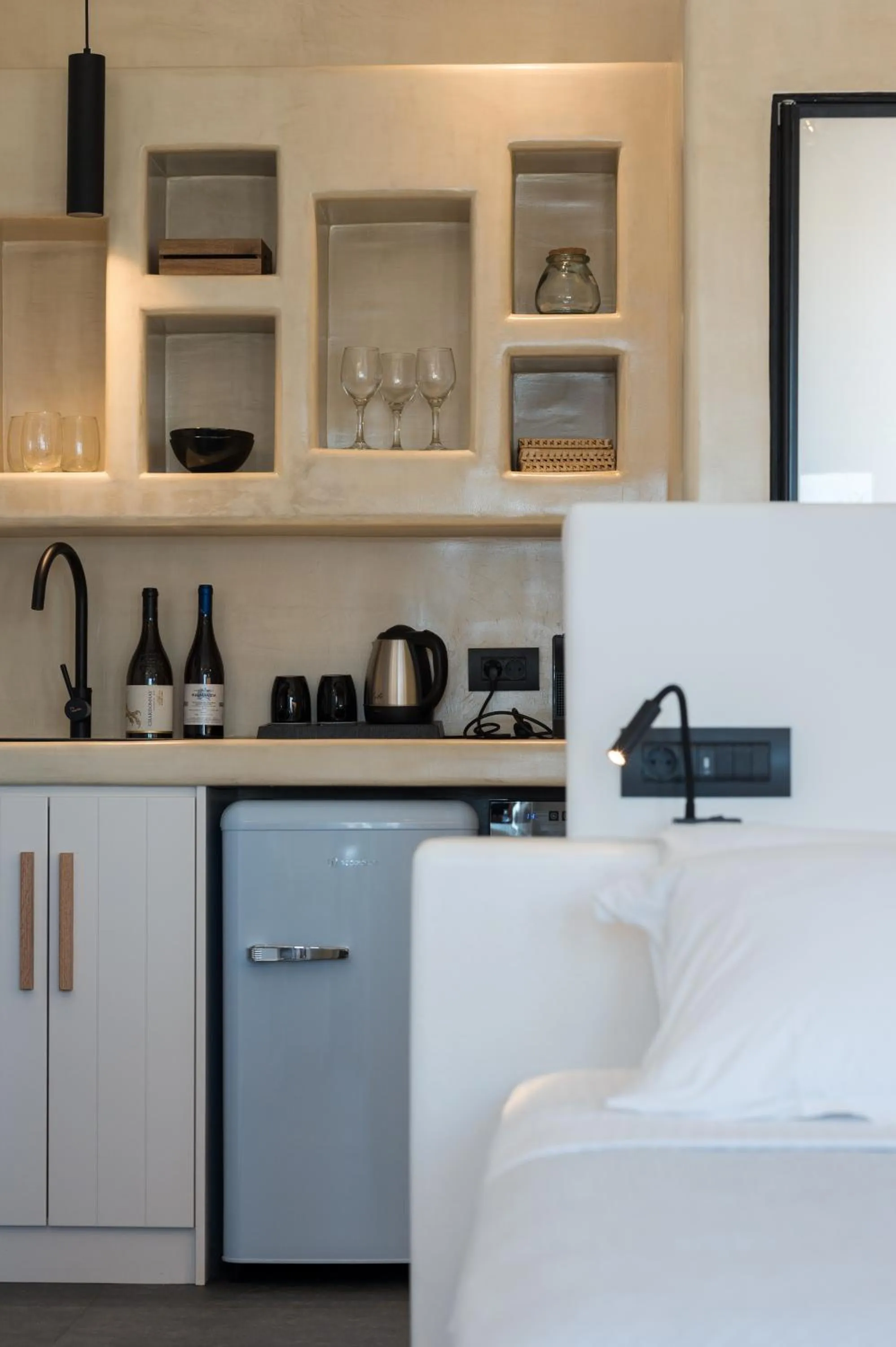 Kitchen or kitchenette, Bed in Elements Cozy Suites Pyrgos
