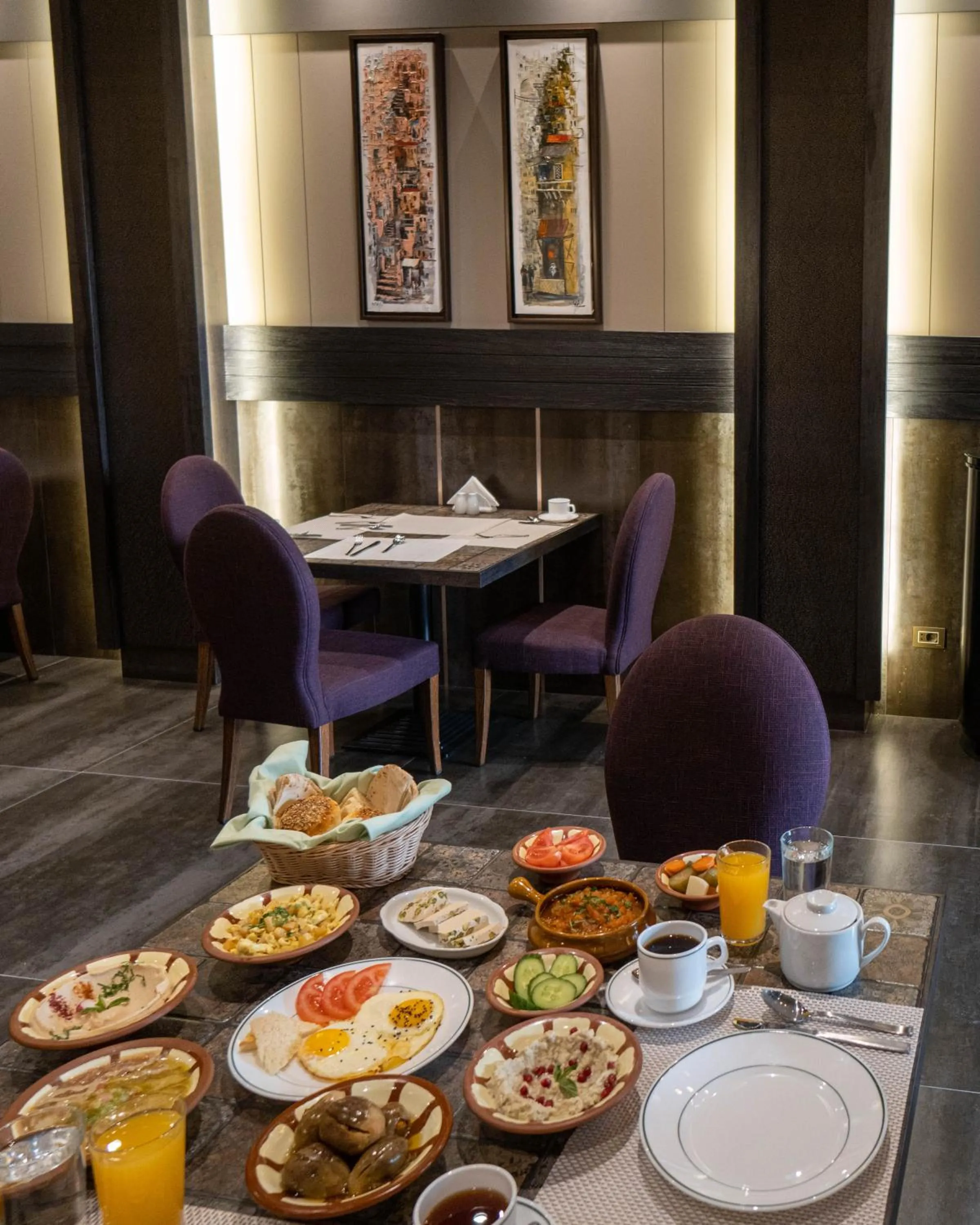 Restaurant/places to eat in Ambassador, a Boutique Hotel