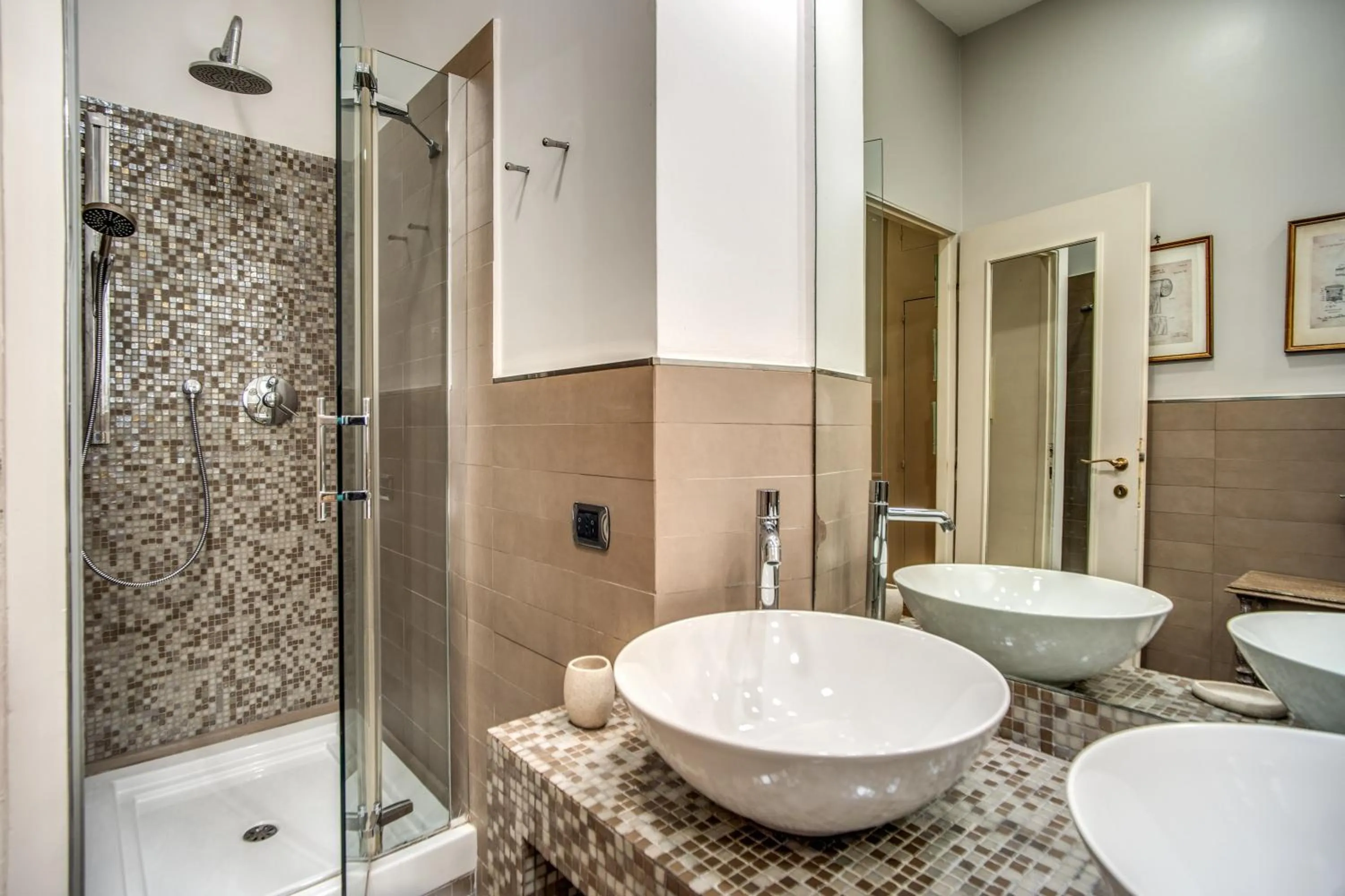 Bathroom in Gianicolo Miracle Suite