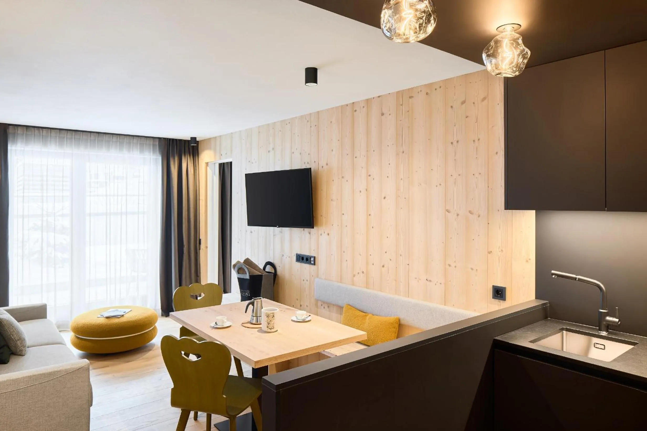 TV and multimedia in Movi Family Apart-Hotel ****s