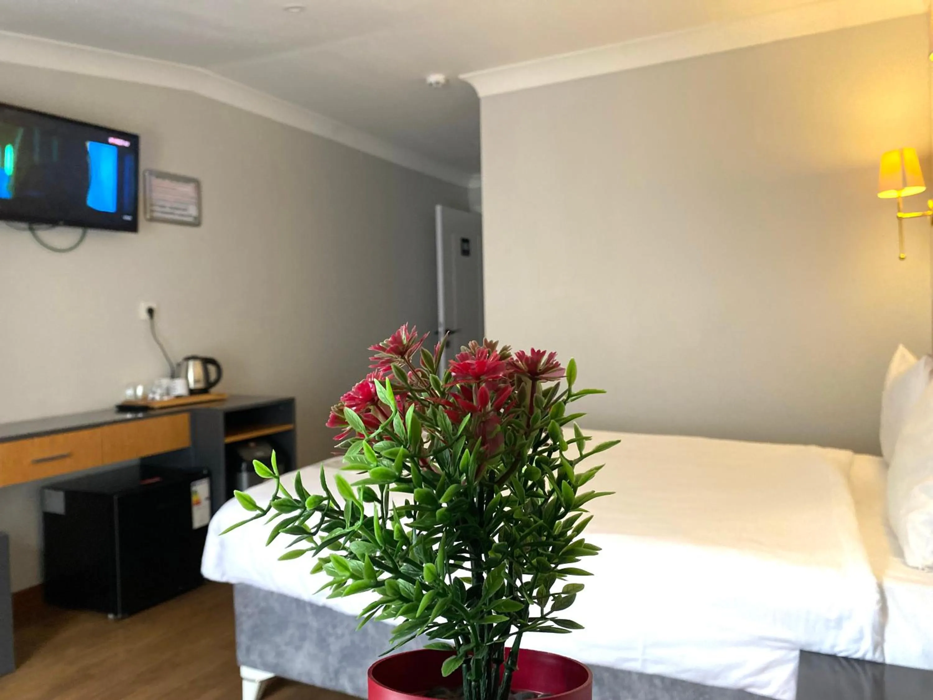 Photo of the whole room, Bed in iNALENS AİRPORT HOTEL