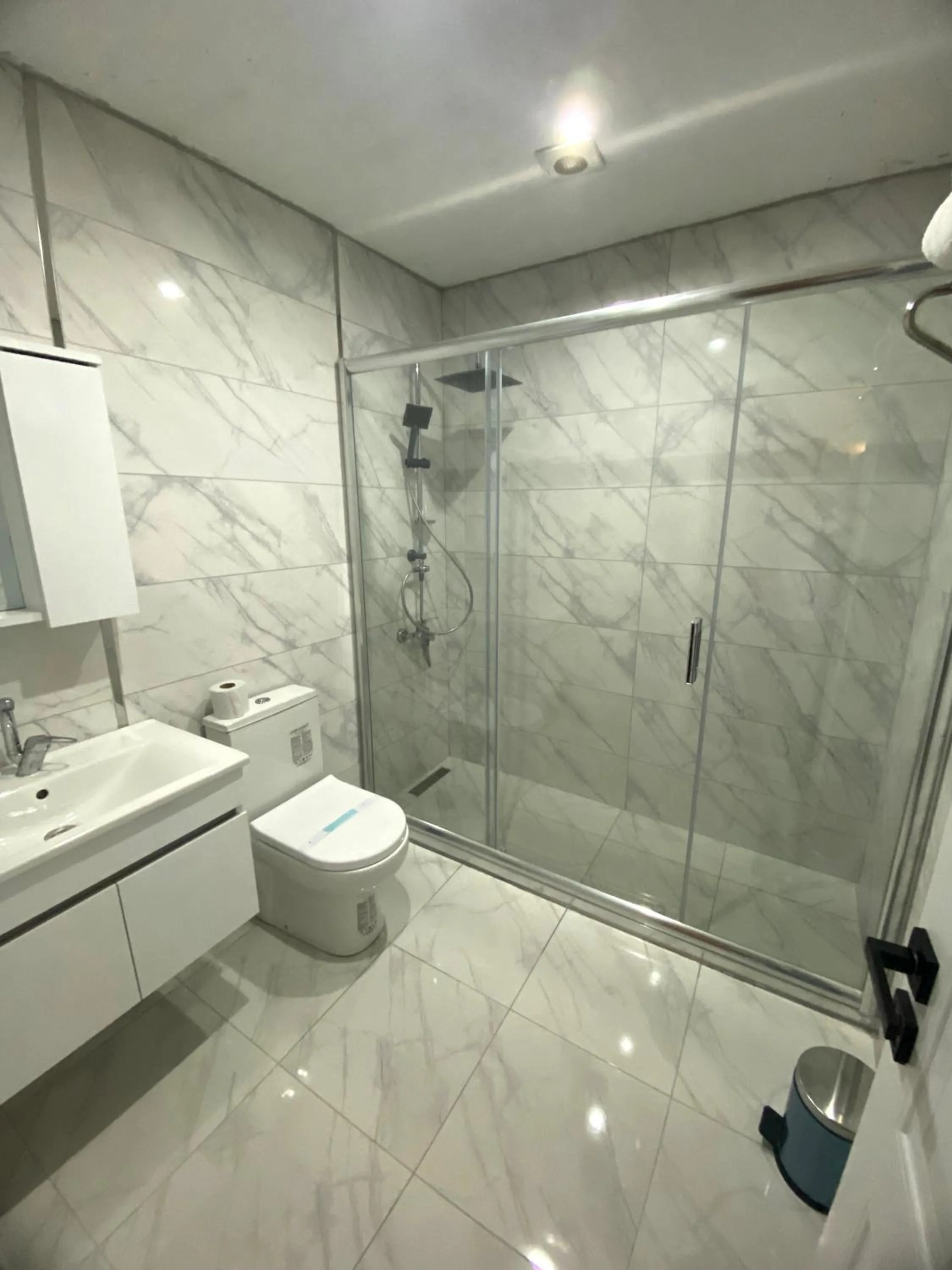 Bathroom in iNALENS AİRPORT HOTEL