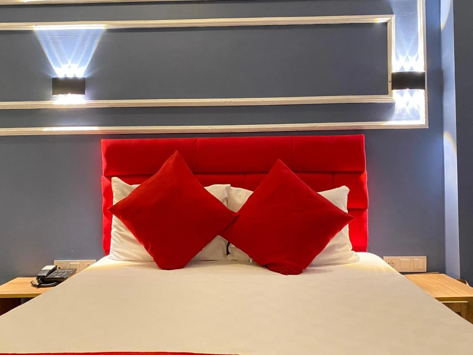Bed in iNALENS AİRPORT HOTEL