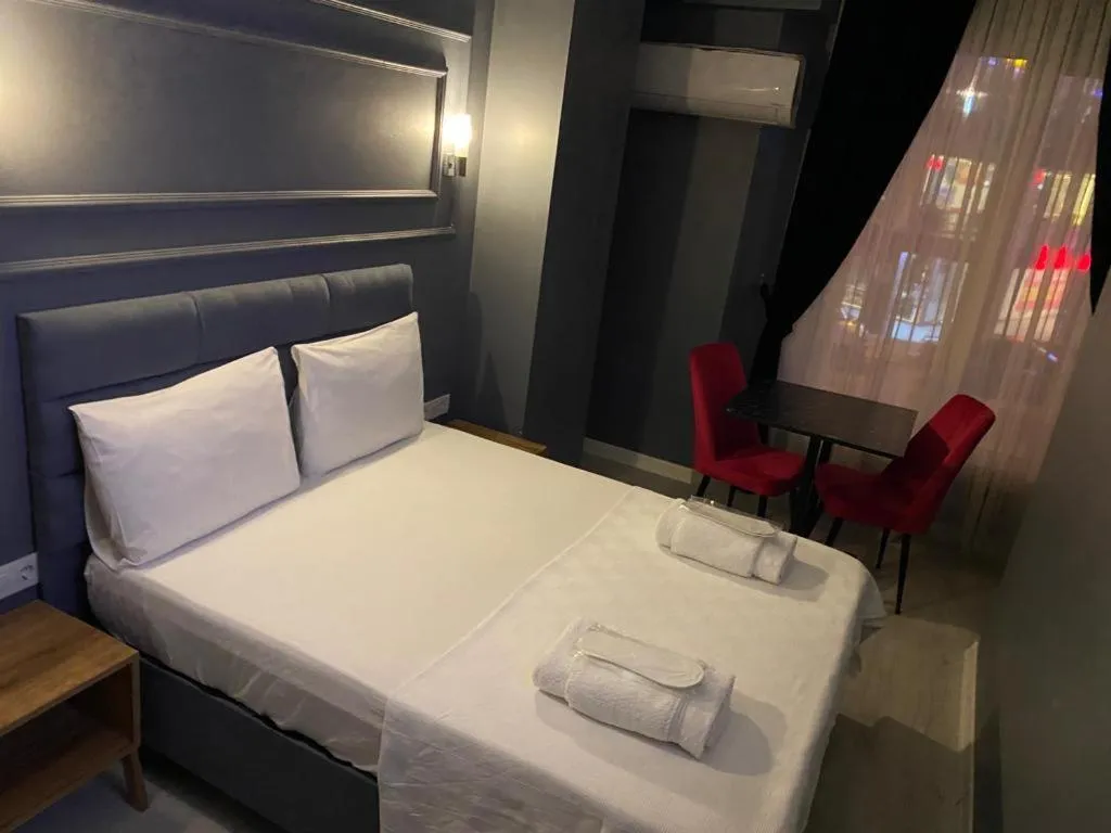 Bed in iNALENS AİRPORT HOTEL