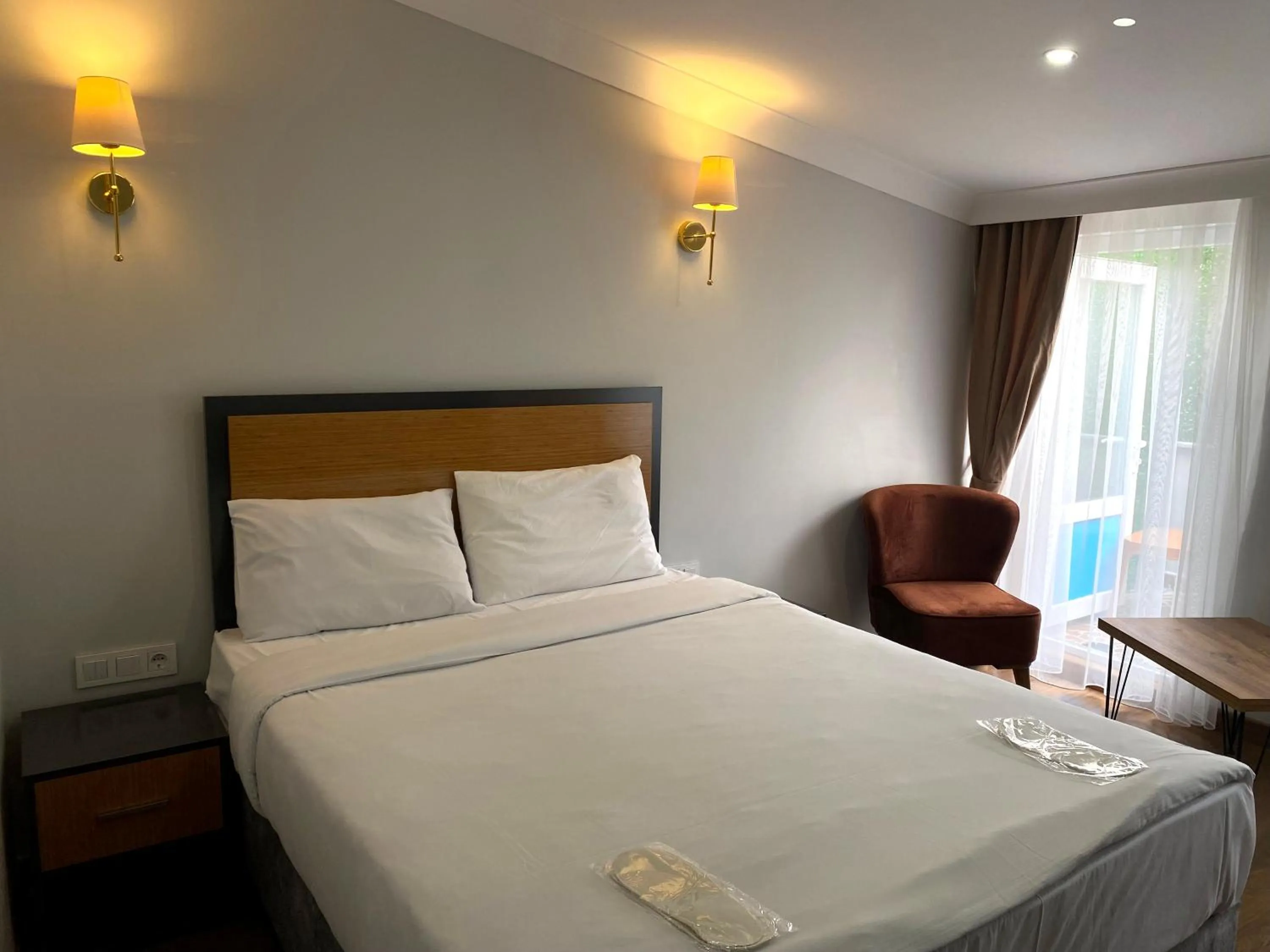 Bed in iNALENS AİRPORT HOTEL