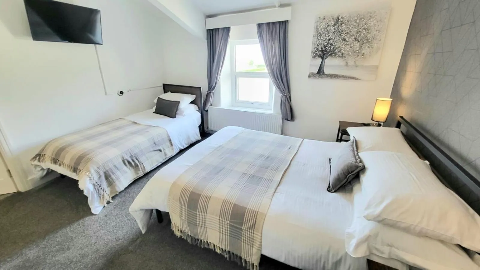 Bed in The Queens Hotel Harlech