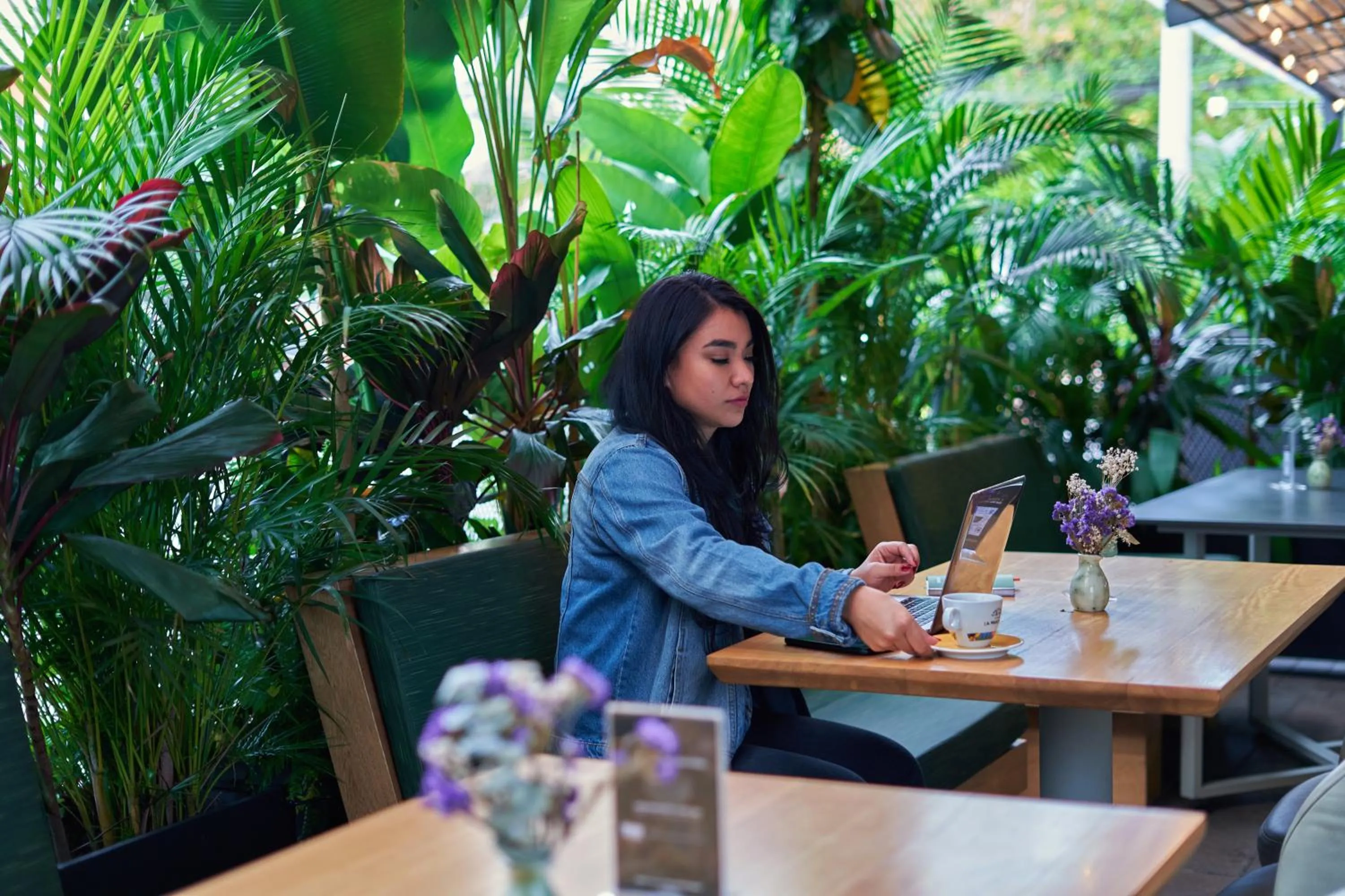 Restaurant/places to eat in Eutopiq Hotel