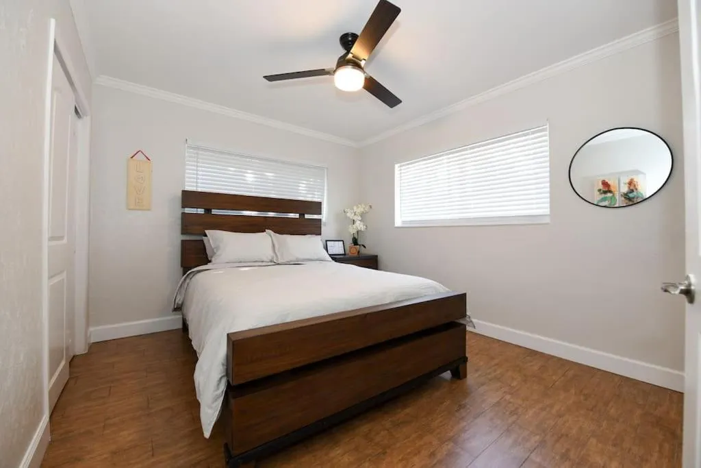 Bed in 4BR Home, Hot Tub, Near Beach & Wilton Manors