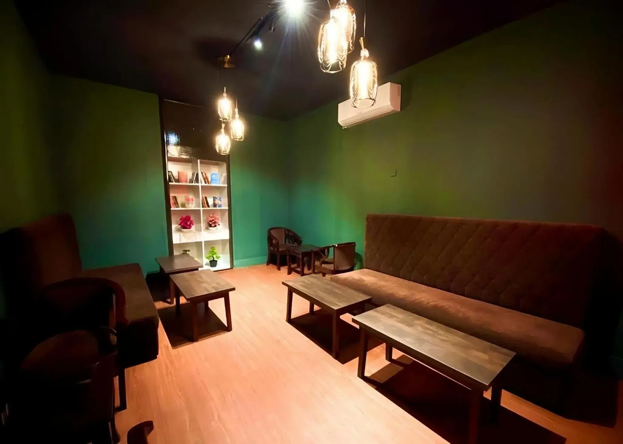 Deluxe Twin Room in Crown Palace Residence Deluxe Twin Room in Crown Palace Residence