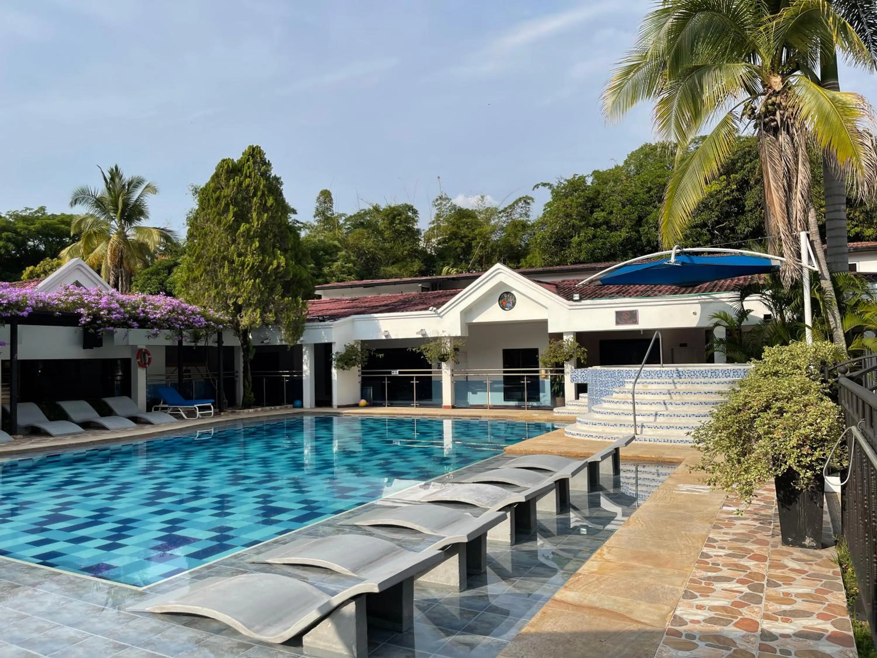 Swimming pool in Hotel Melgar Villa Valeria