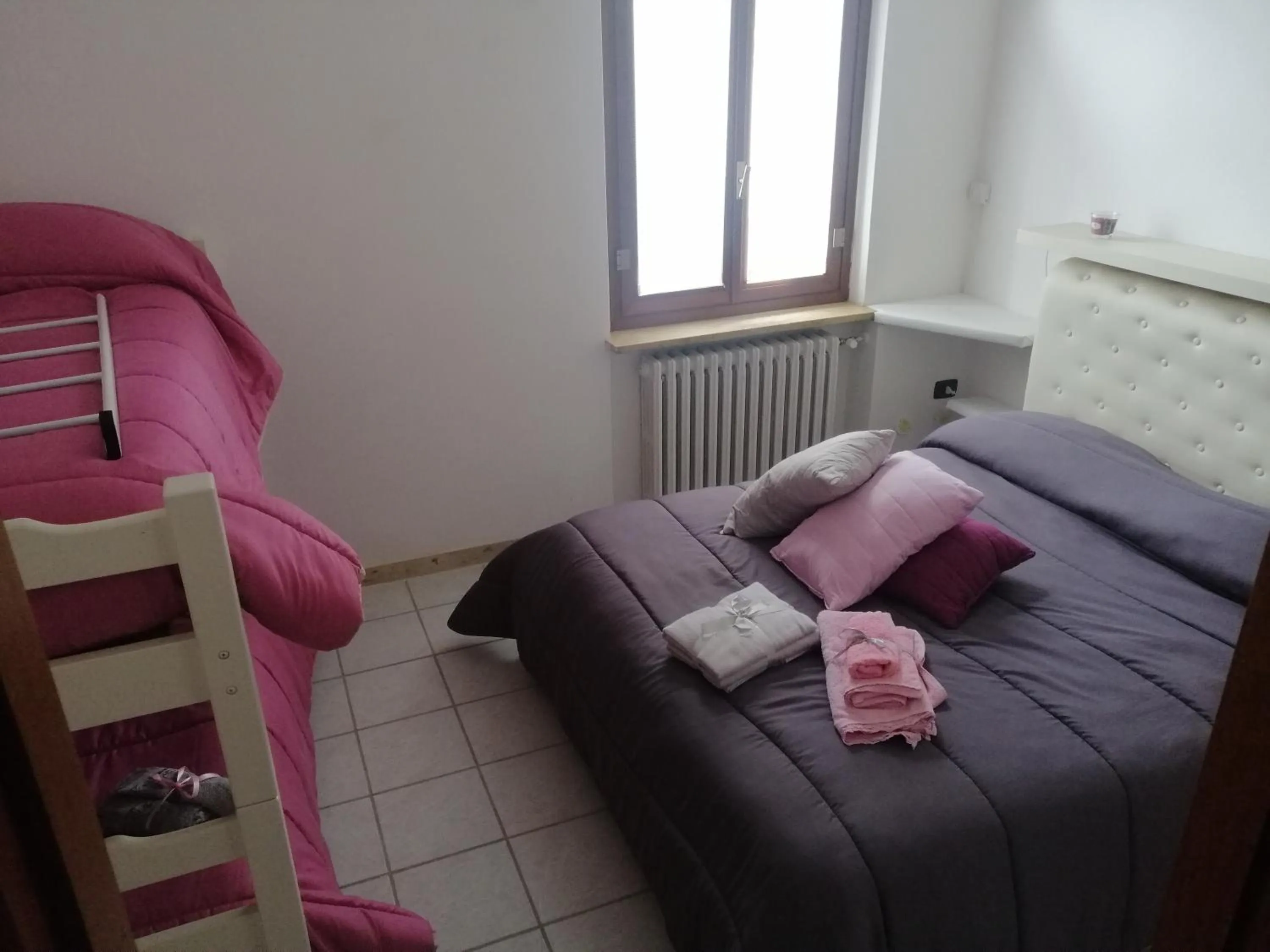 Photo of the whole room, Bed in B&B Nonna BI