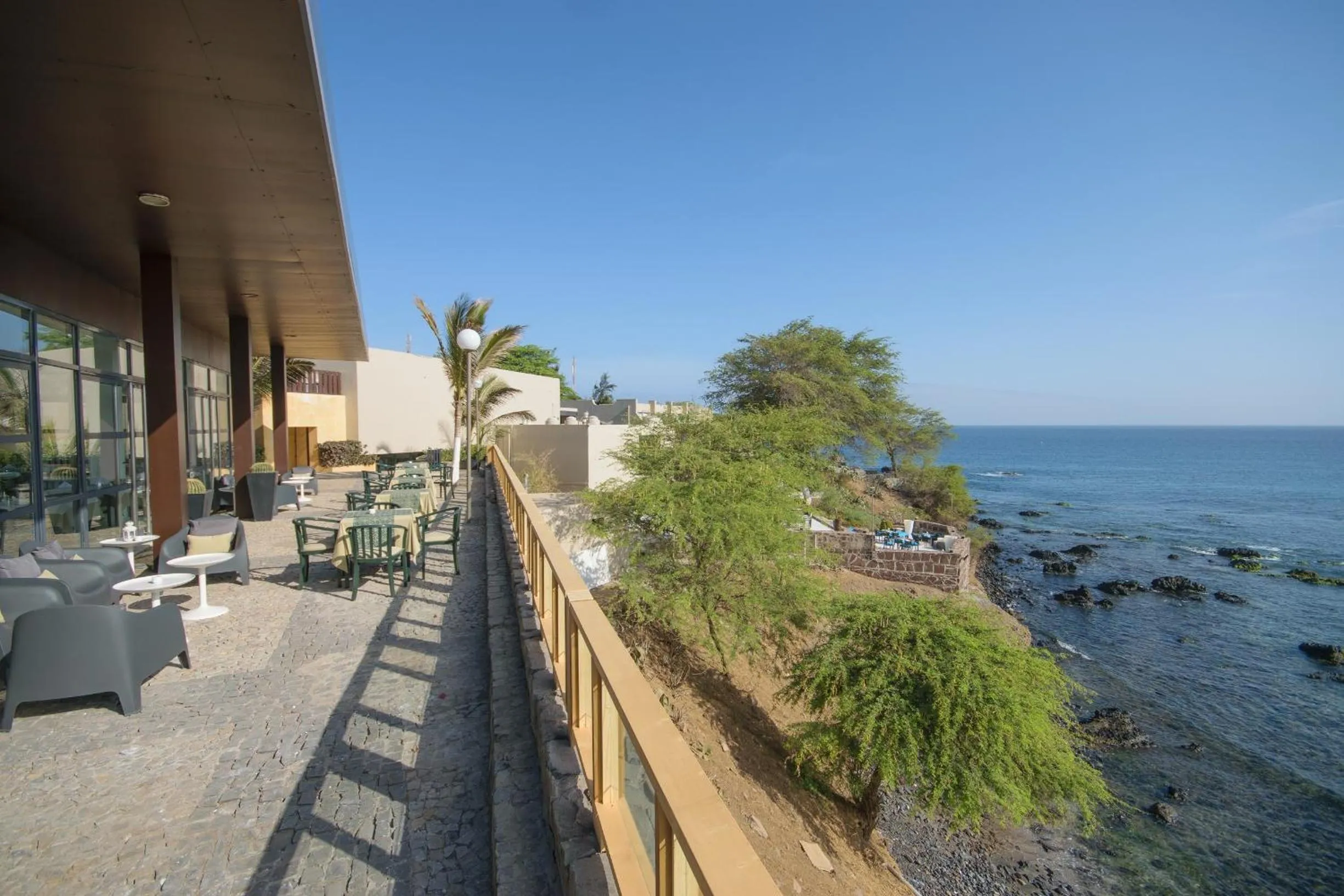 Restaurant/places to eat in Oasis Praiamar