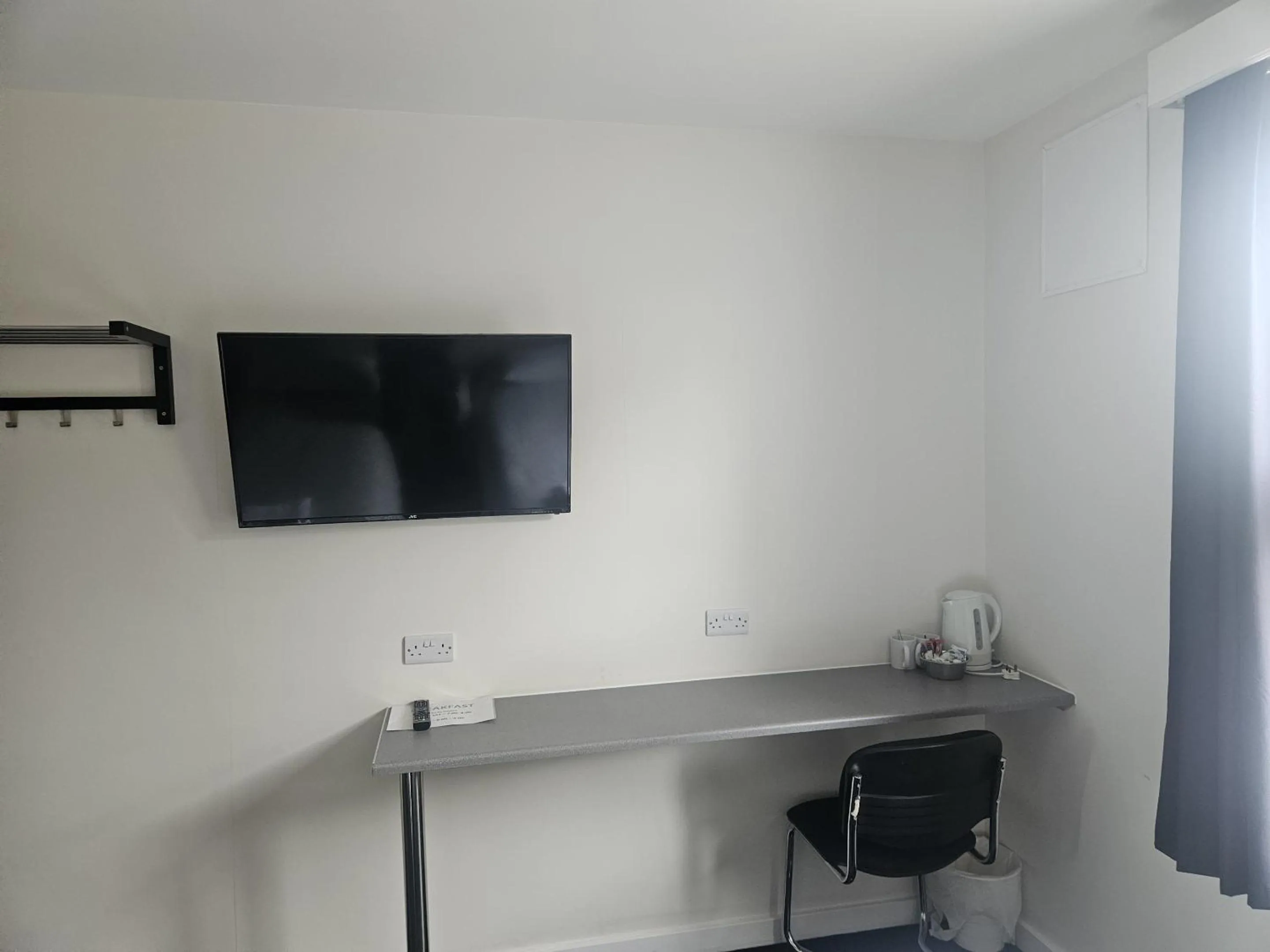 Bedroom in The Swan Hotel