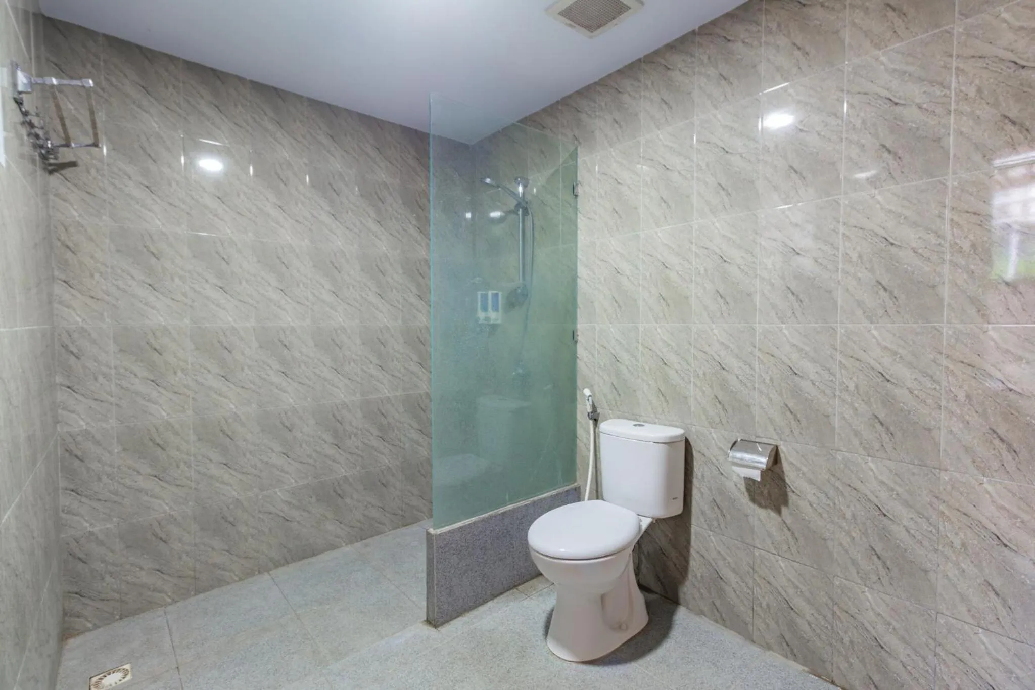 Bathroom in Belvilla Serenity Resort