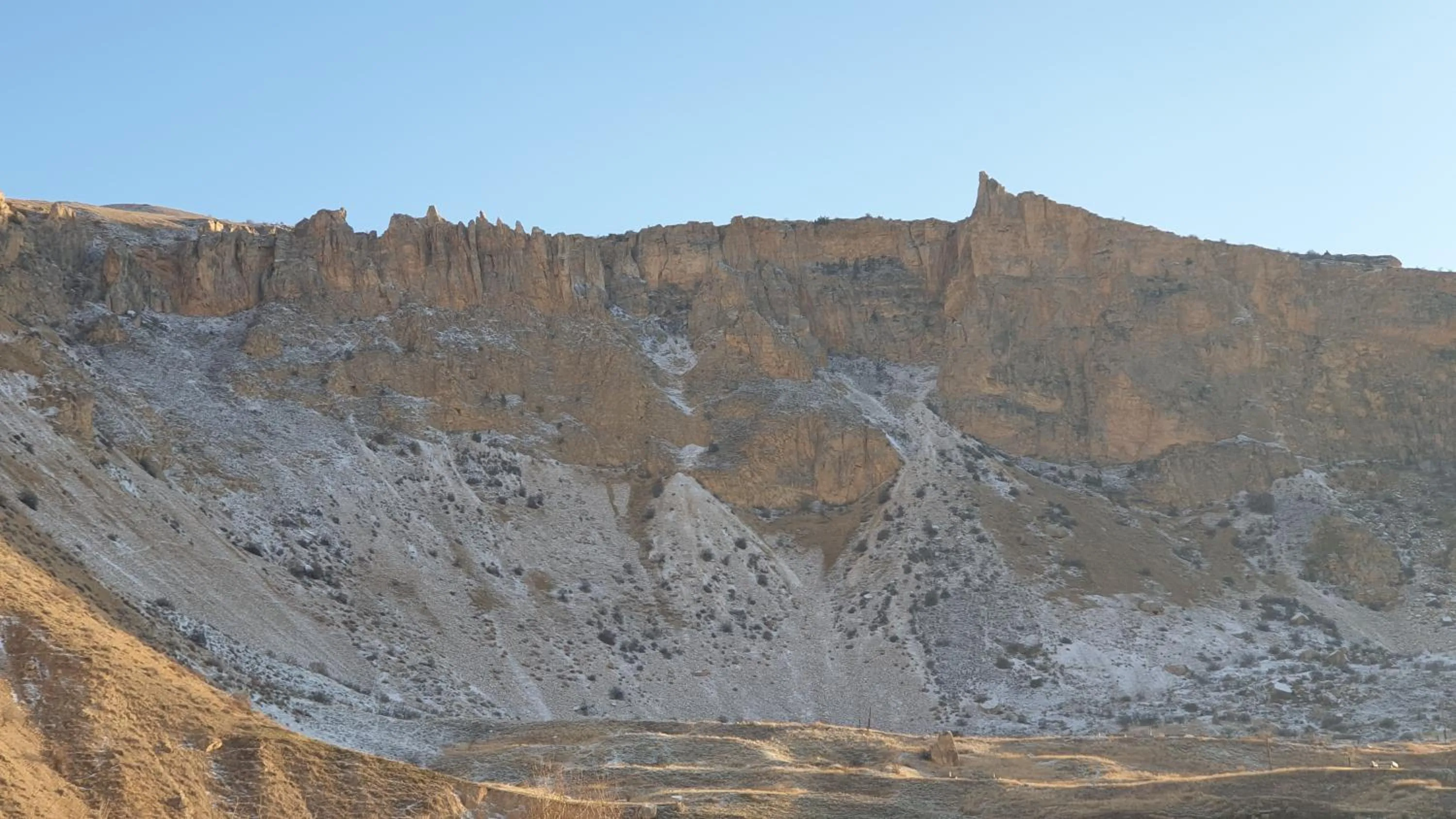 Mountain view in Areni Lodge