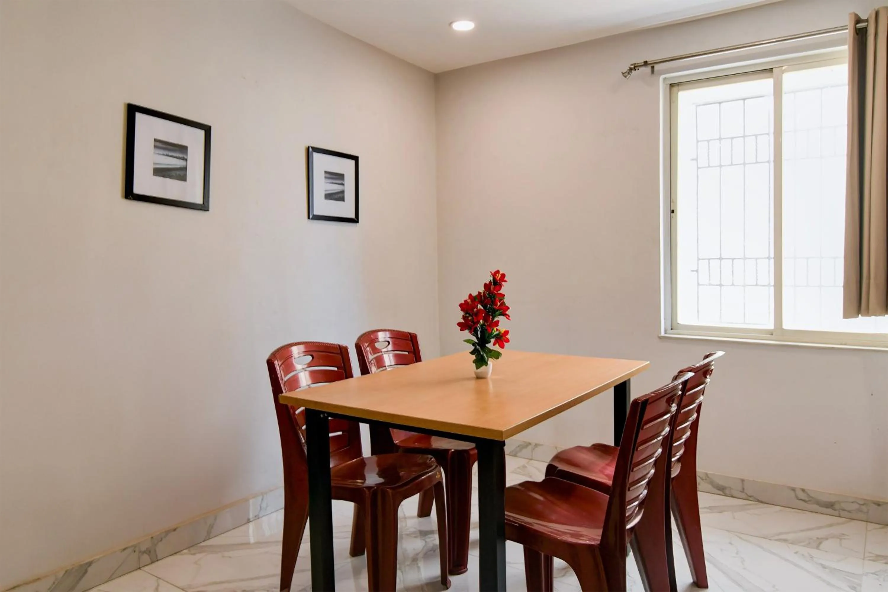 Lobby or reception in Super Collection O Bisarjan Ghat Formerly Eden Rocks