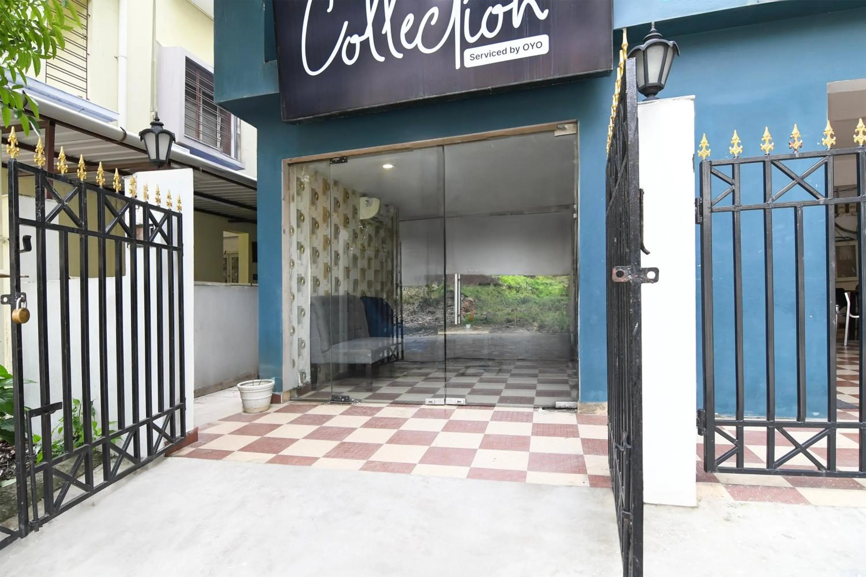 Facade/entrance in Super Collection O Bisarjan Ghat Formerly Eden Rocks