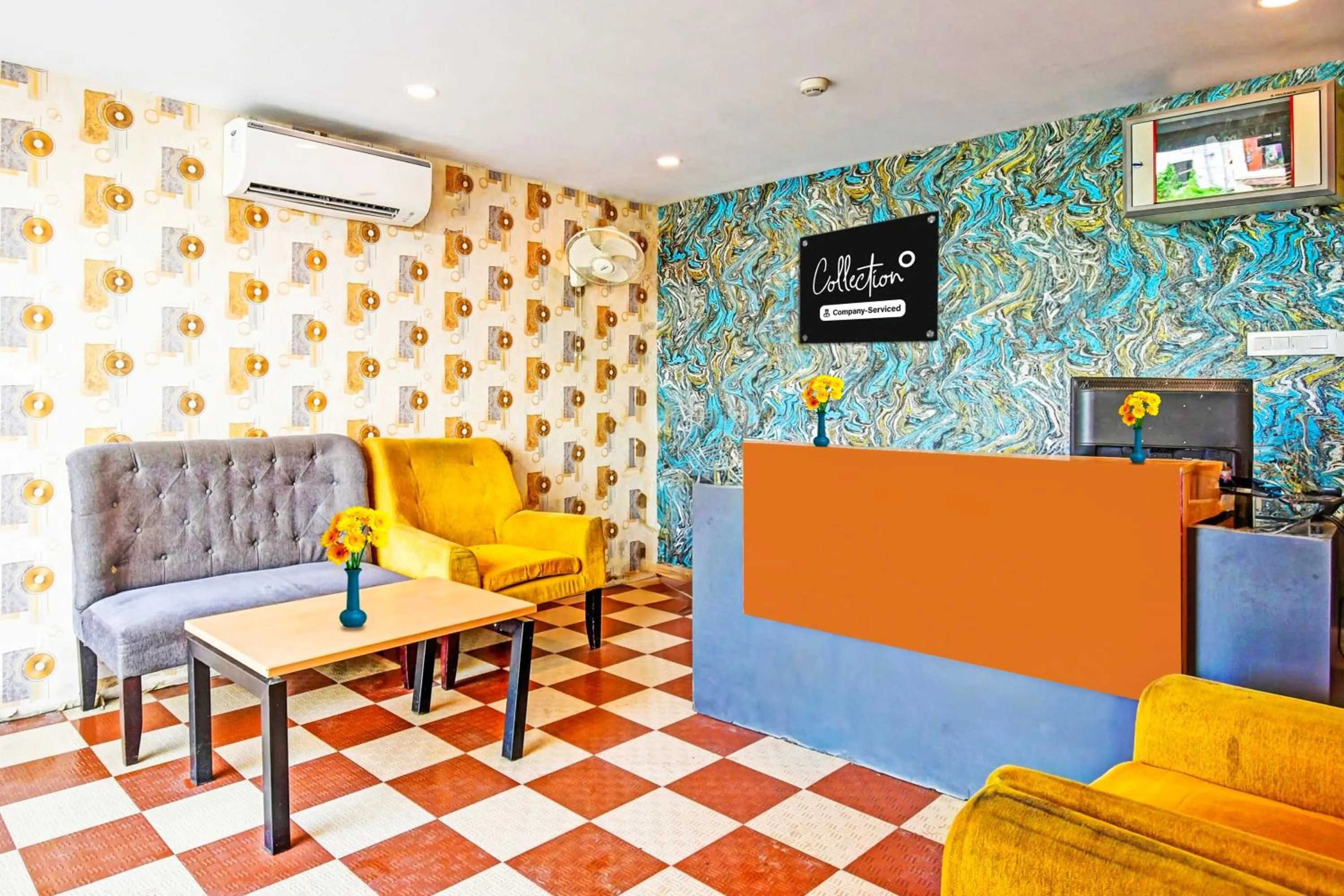 Lobby or reception in Super Collection O Bisarjan Ghat Formerly Eden Rocks