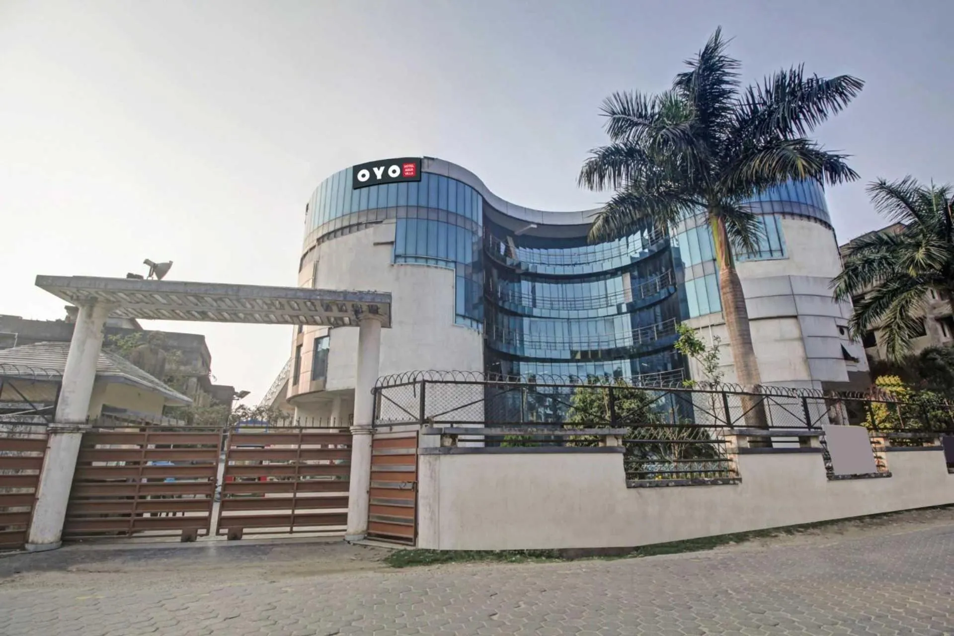 Facade/entrance in Super Collection O Hotel Aqua Villa Near Netaji Subhash Chandra Bose International Airport