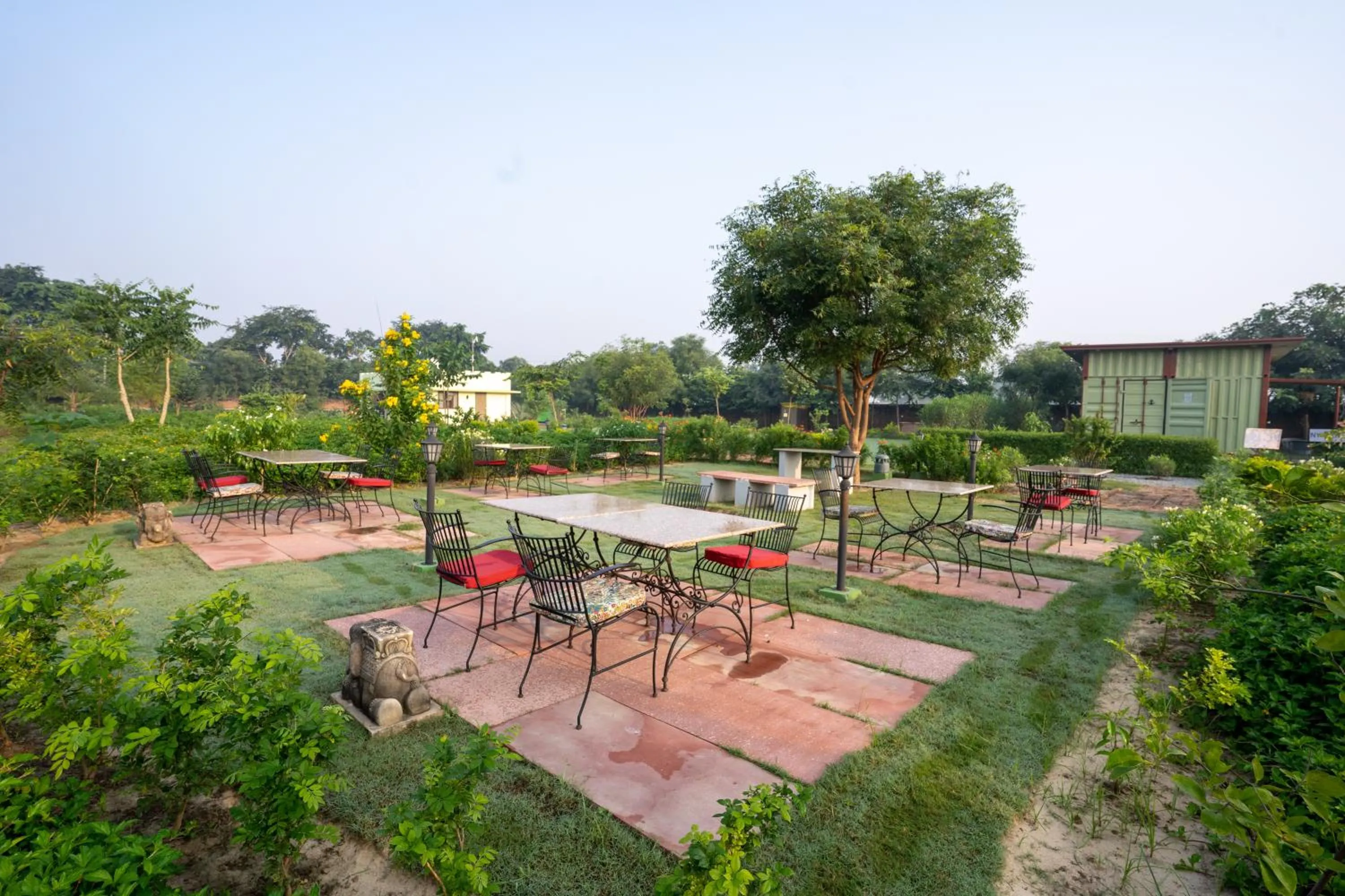 Restaurant/places to eat in Tree of Life Ecotainers Agra