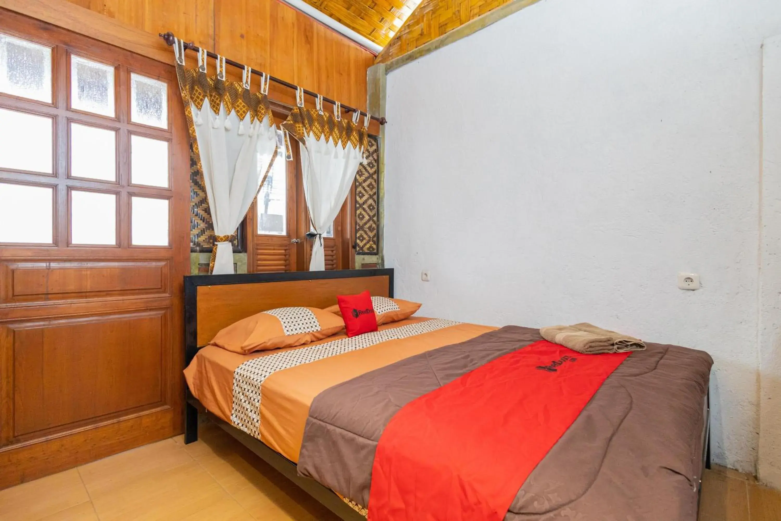 RedDoorz Syariah At Wisma Djokorio Poncokusumo RedDoorz Syariah At Wisma Djokorio Poncokusumo