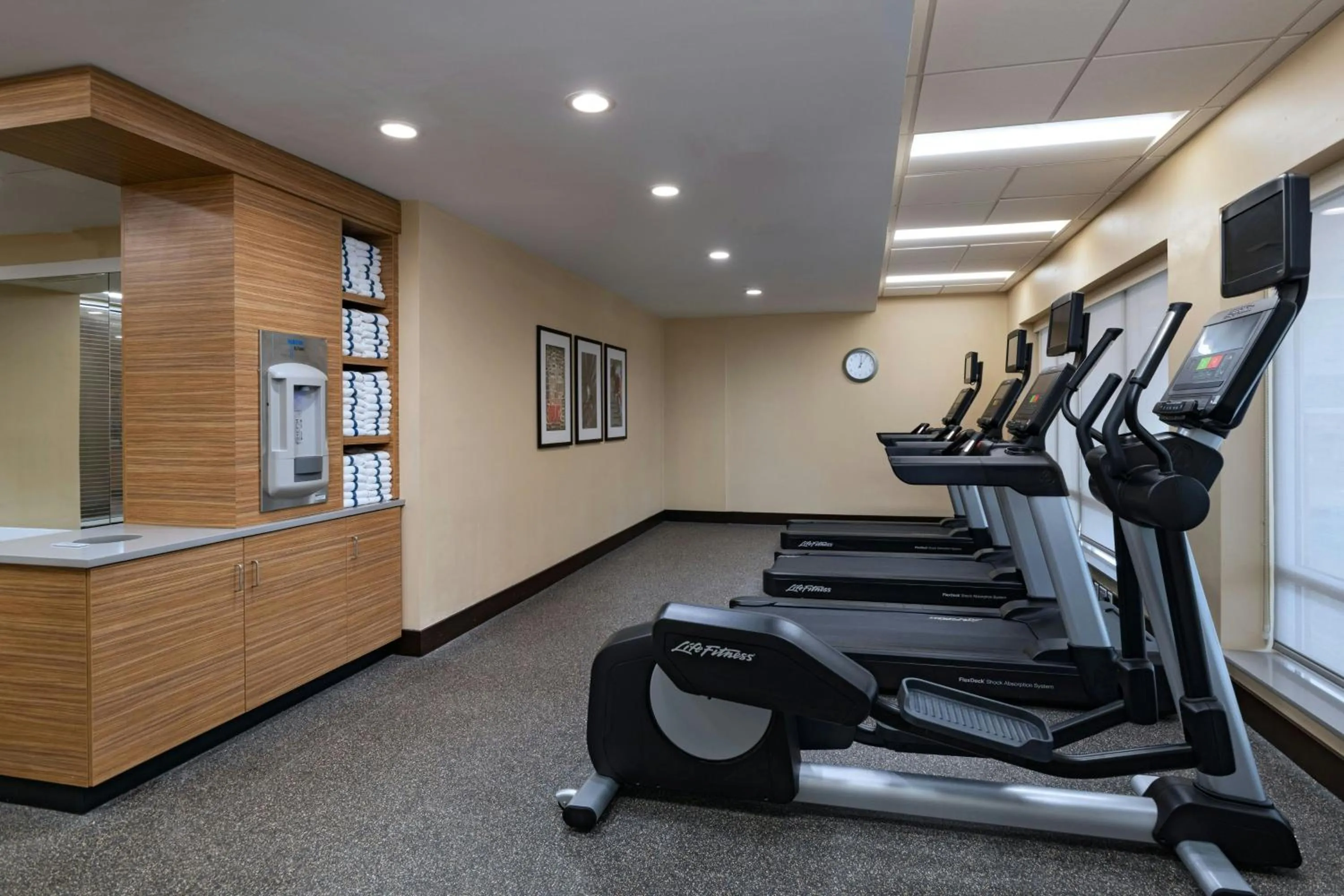 Fitness centre/facilities in TownePlace Suites by Marriott Edgewood Aberdeen