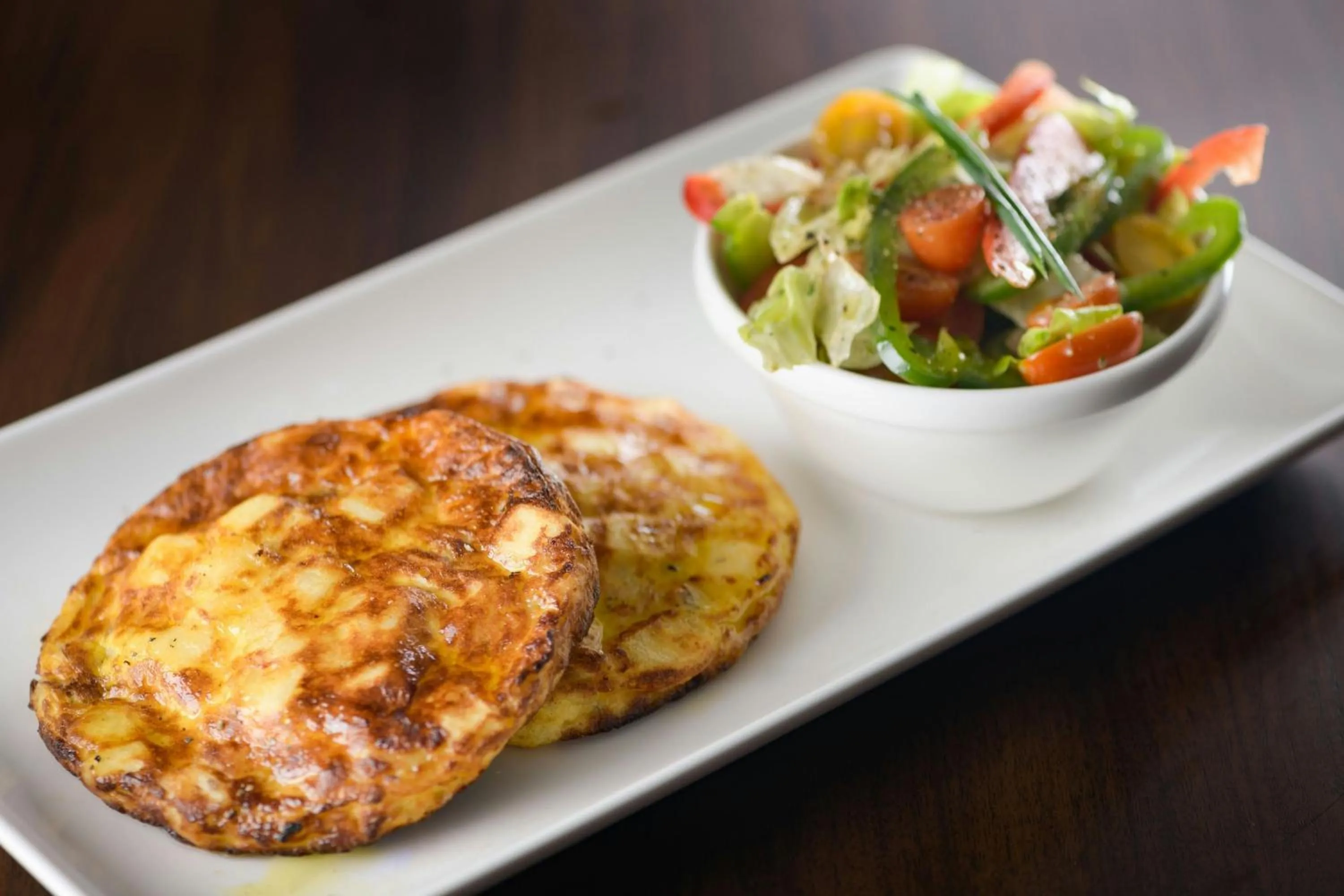 Lounge or bar in AC Hotel by Marriott Saint-Julien-en-Genevois