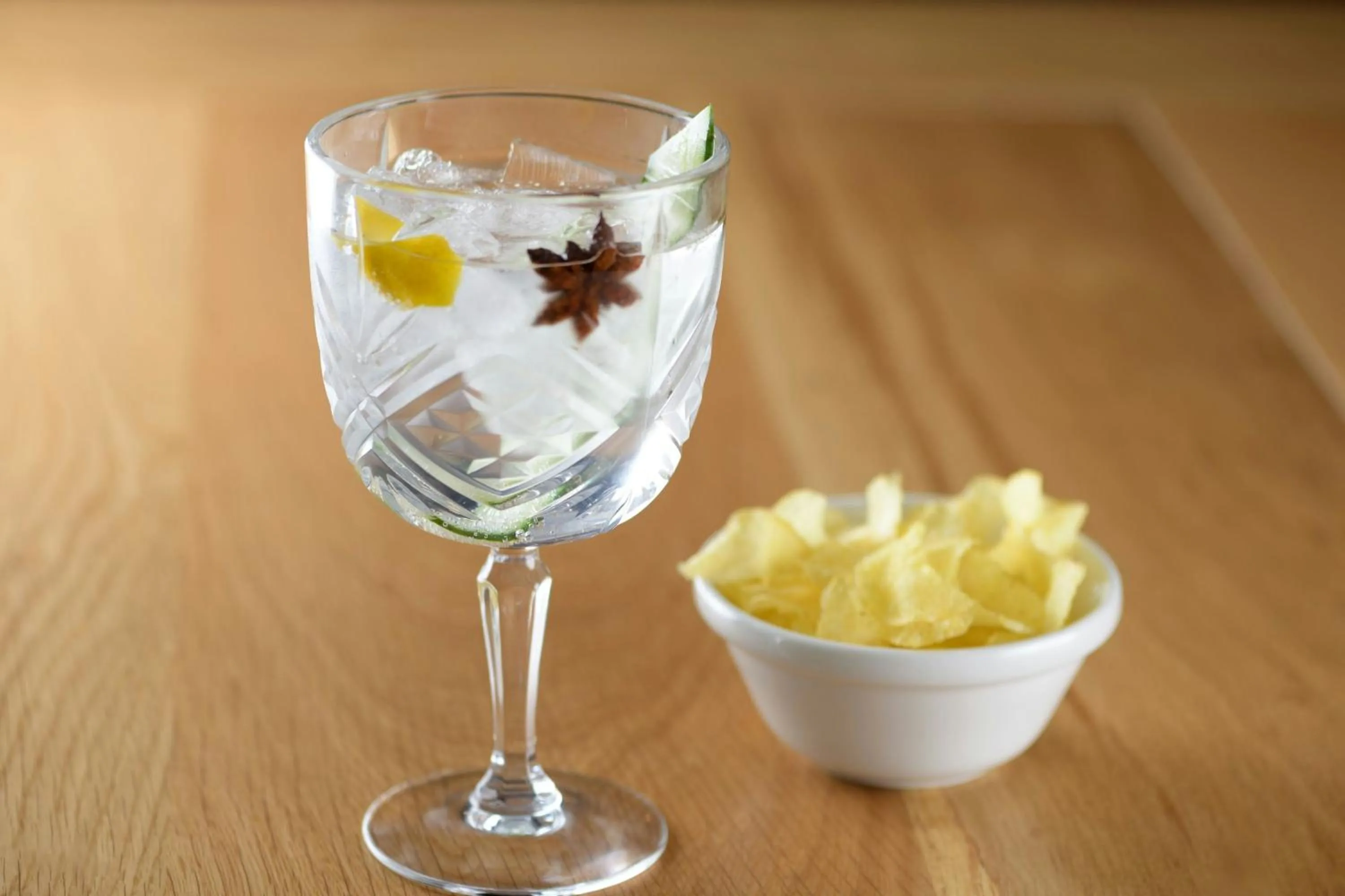 Lounge or bar in AC Hotel by Marriott Saint-Julien-en-Genevois