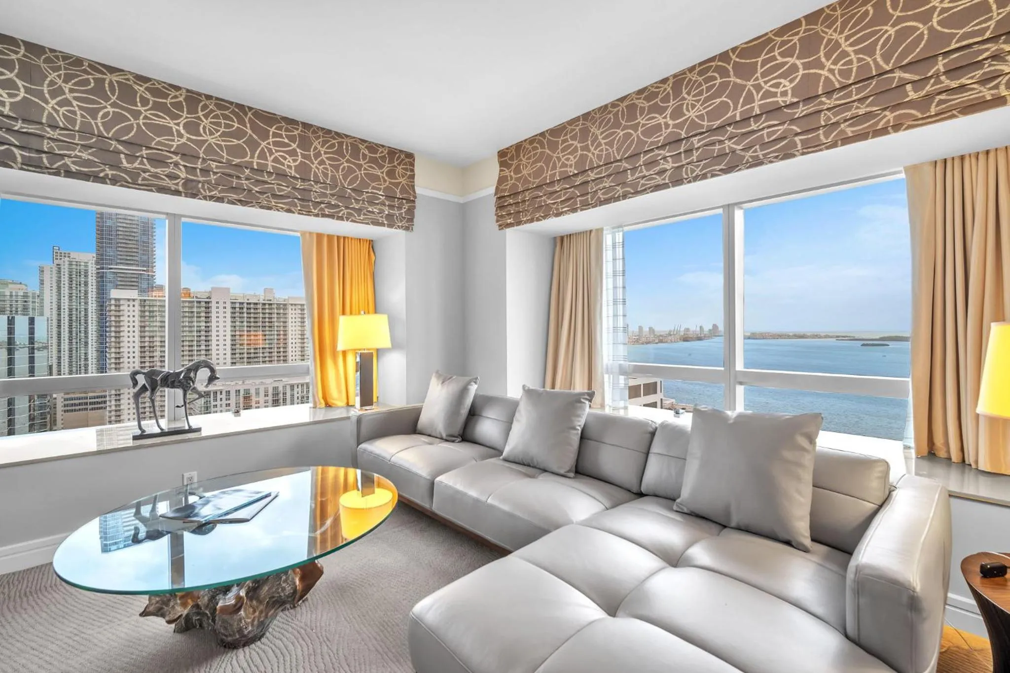 Living room in 2 Bedroom OR King Studio Suites Four Seasons Hotel Miami Free Wi-Fi & Free Parking