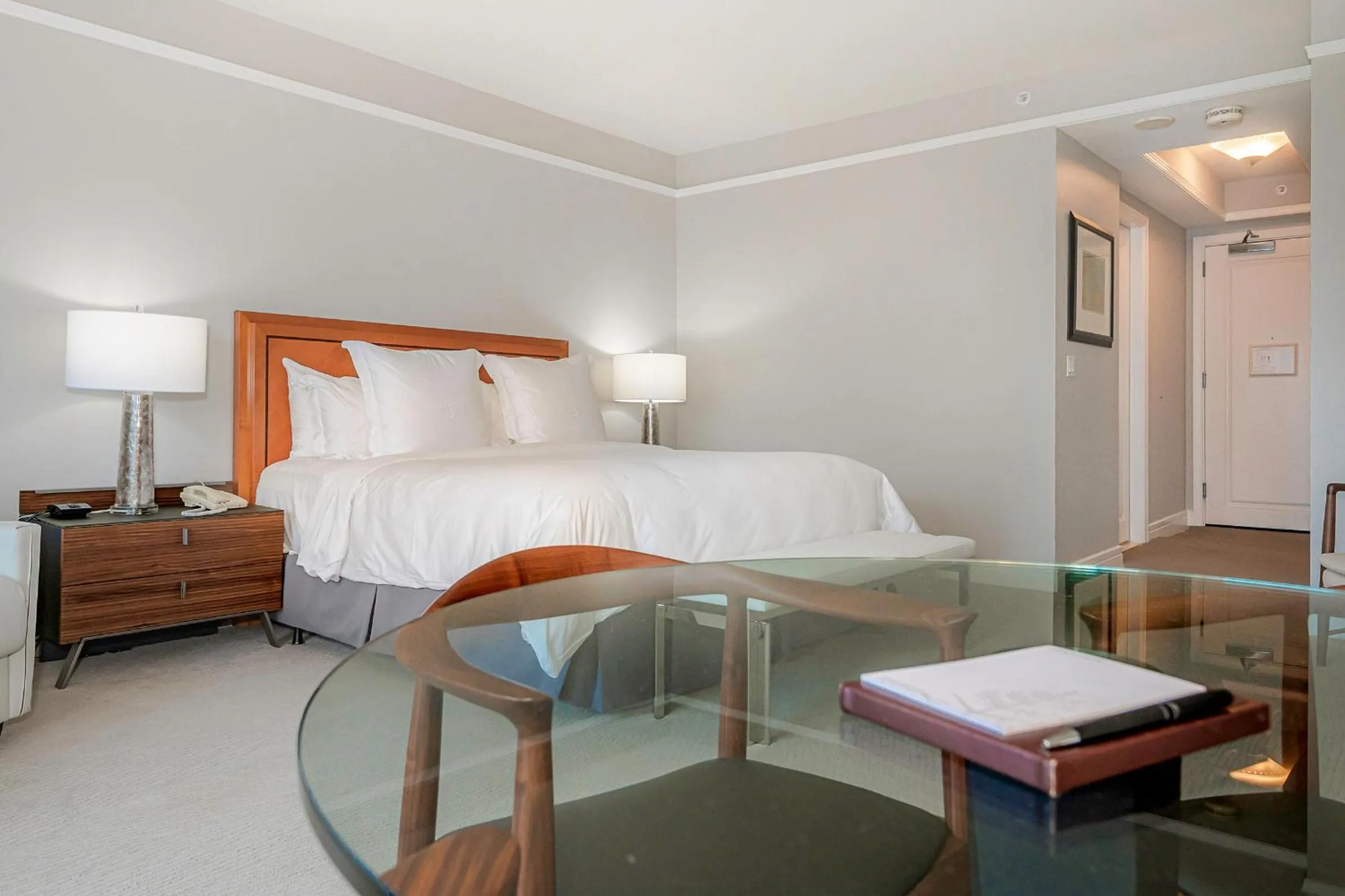 Bedroom, Bed in 2 Bedroom OR King Studio Suites Four Seasons Hotel Miami Free Wi-Fi & Free Parking