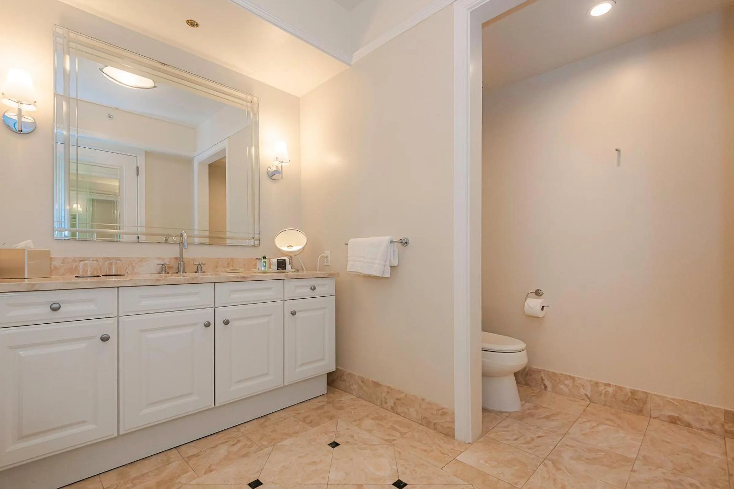 Bathroom in 2 Bedroom OR King Studio Suites Four Seasons Hotel Miami Free Wi-Fi & Free Parking