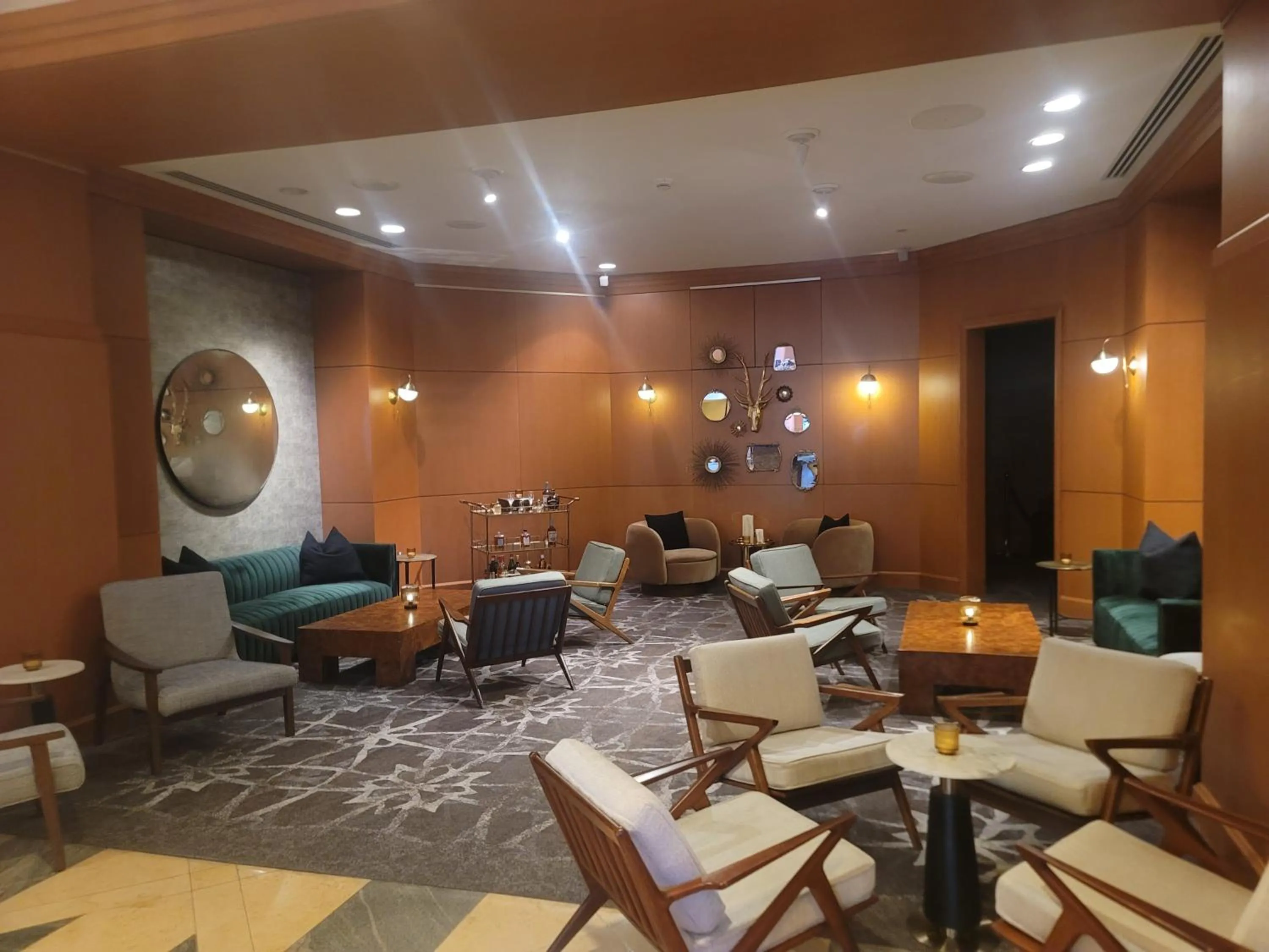 Restaurant/places to eat in 2 Bedroom OR King Studio Suites Four Seasons Hotel Miami Free Wi-Fi & Free Parking