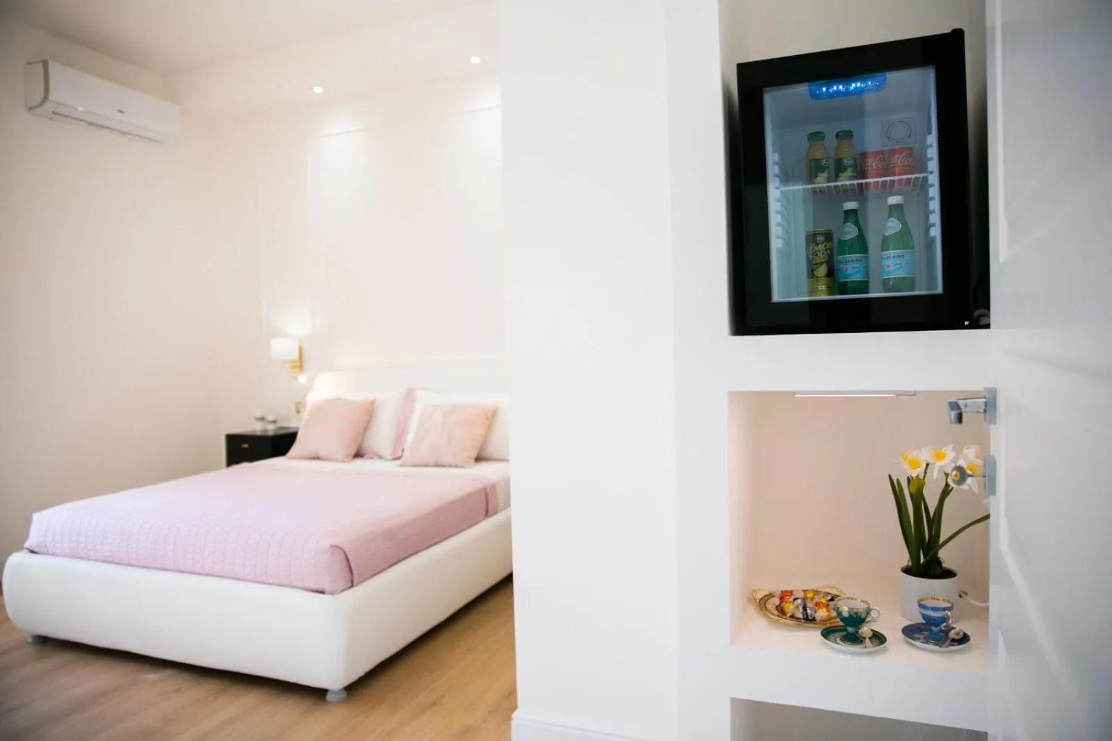 Photo of the whole room in Viale Italia Boutique Rooms