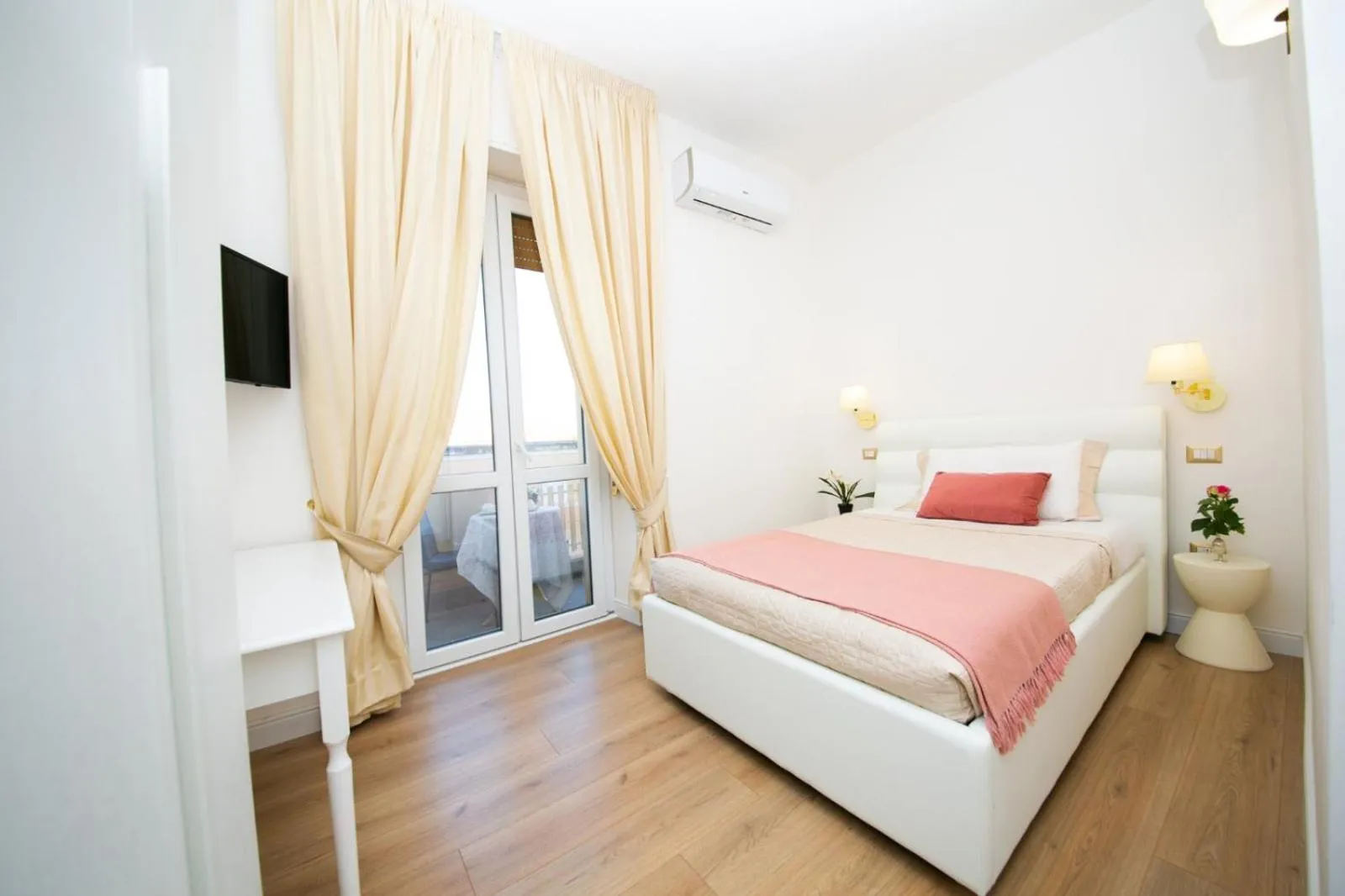 Viale Italia Boutique Rooms