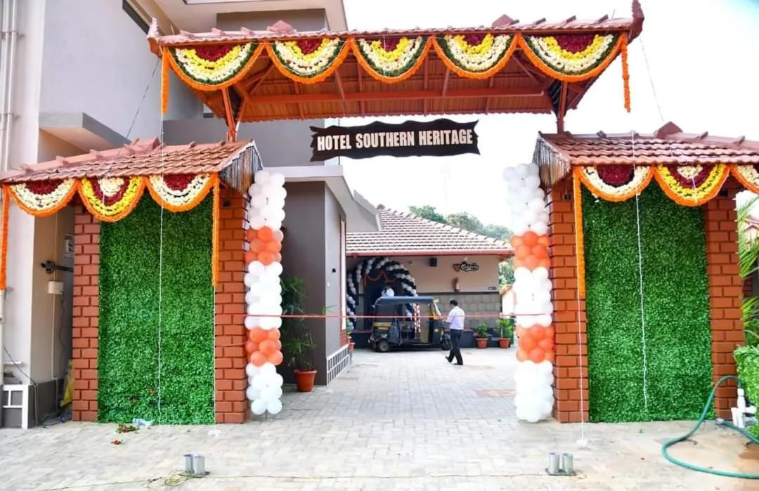 Facade/entrance in HOTEL SOUTHERN HERITAGE