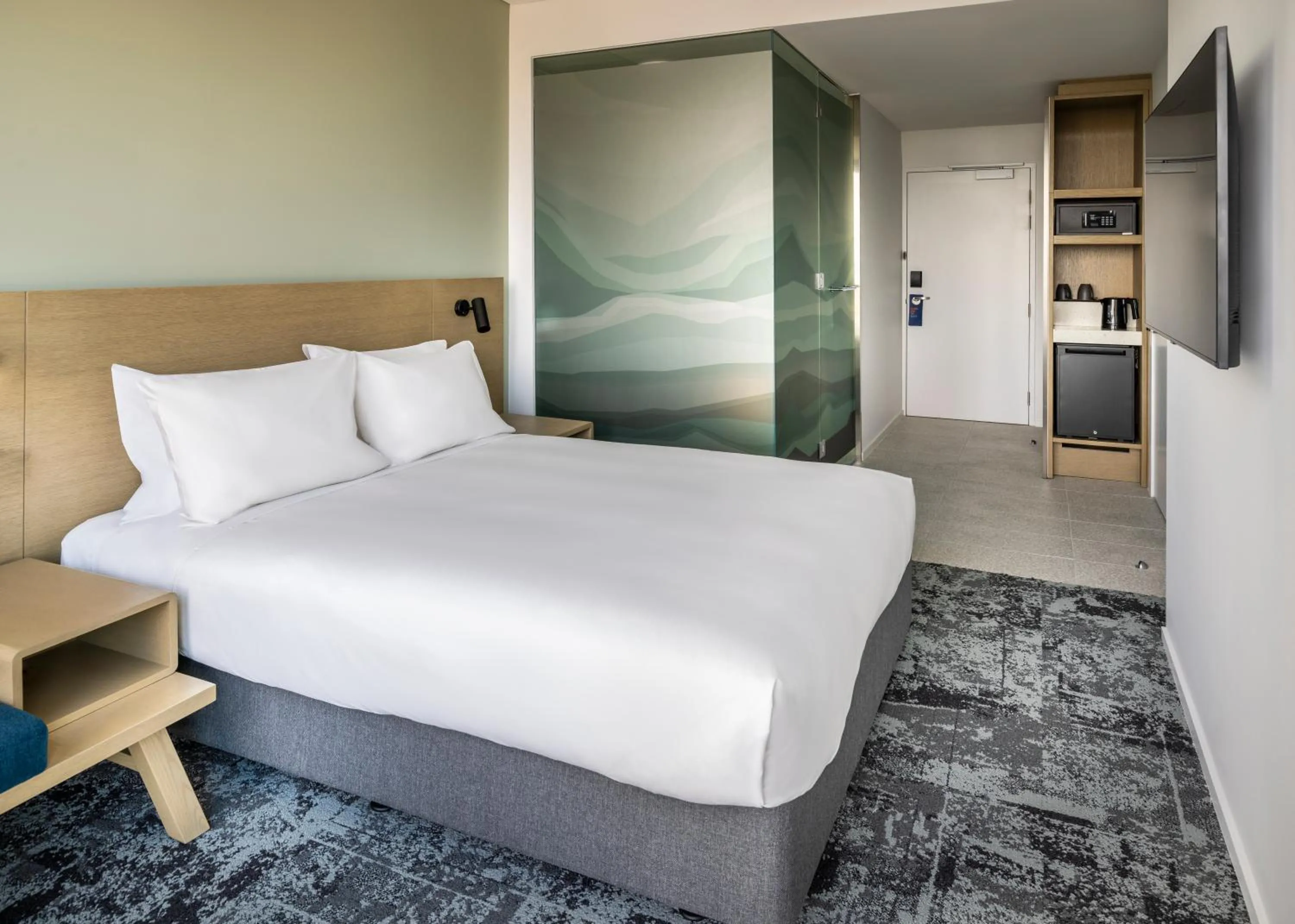 Bed in Holiday Inn Express Auckland City Centre by IHG