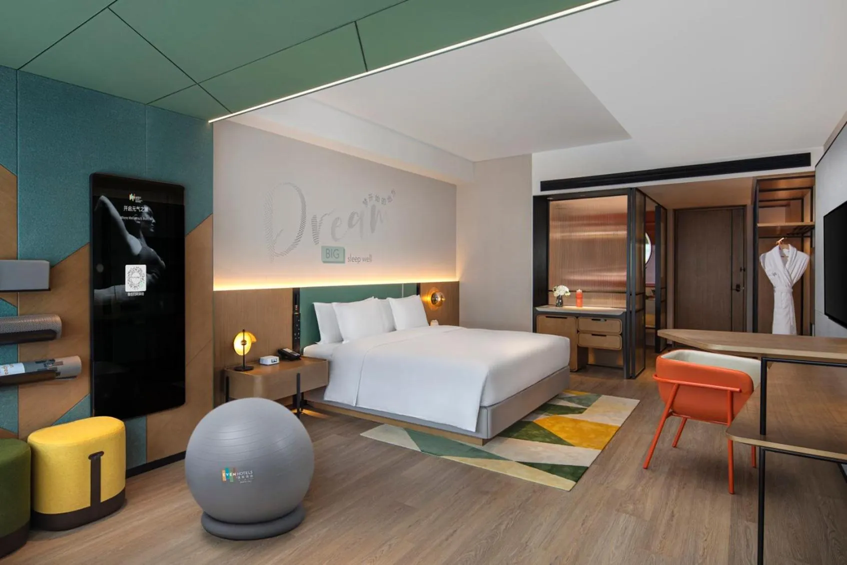 Photo of the whole room, Bed in EVEN Hotel Chengdu Jinniu by IHG