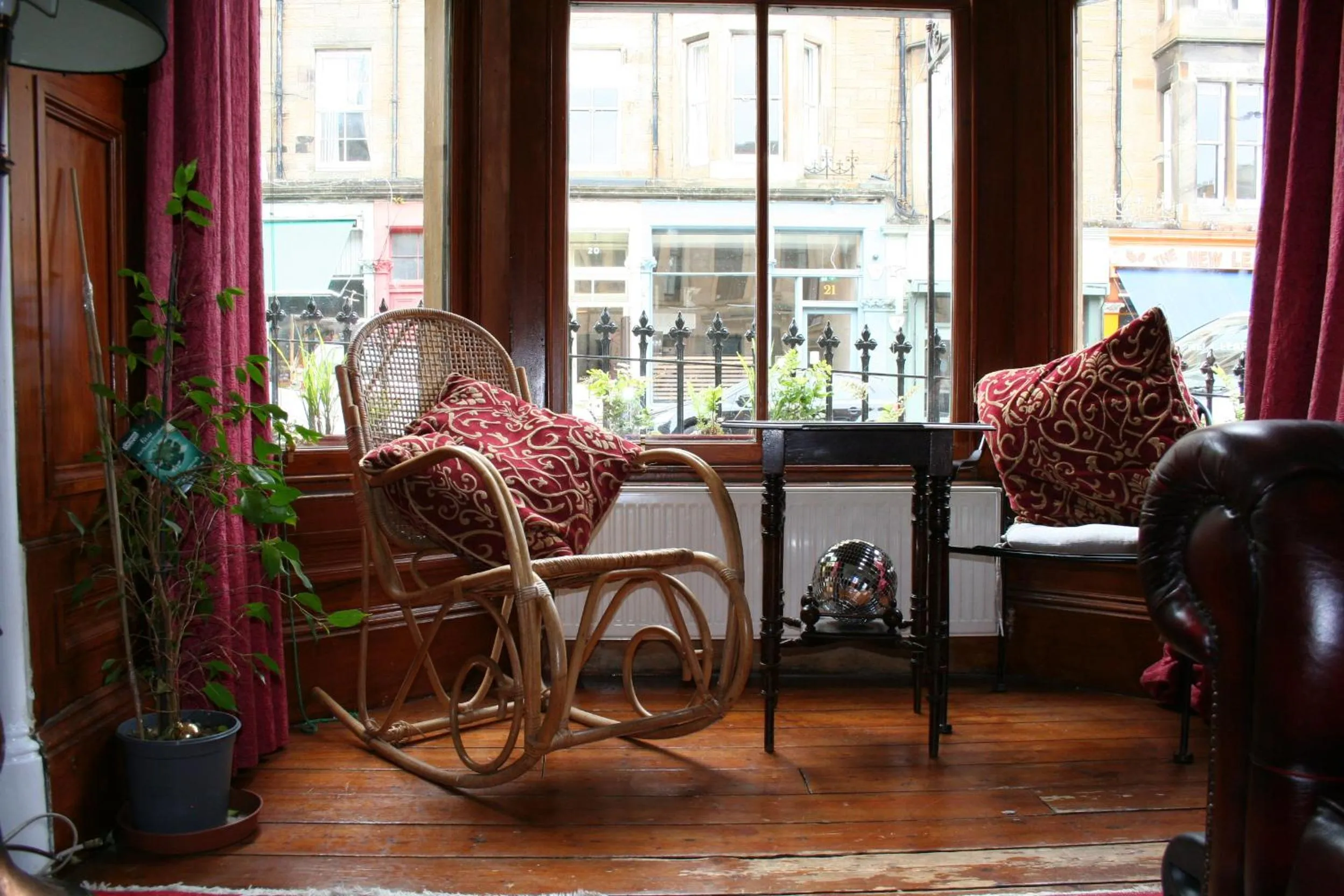 Living room in Argyle Backpackers