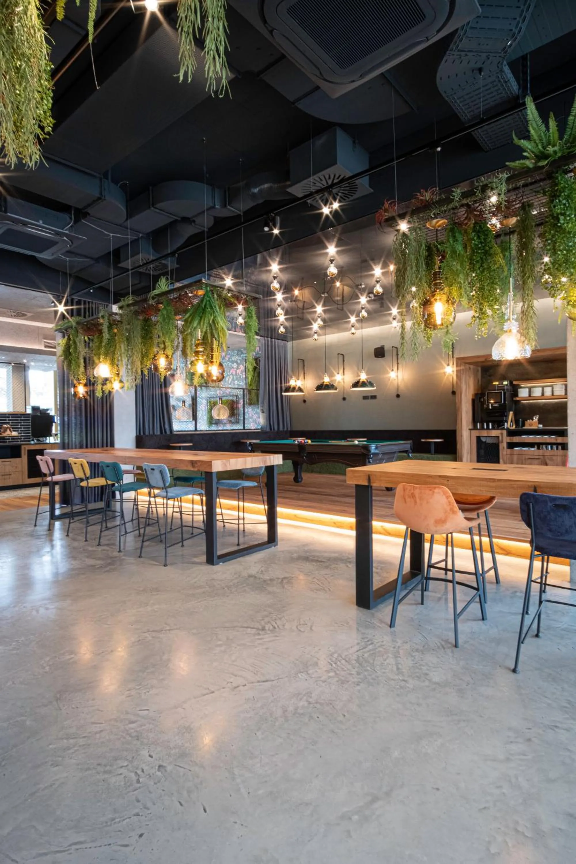 Lounge or bar in RiKu HOTEL Reutlingen