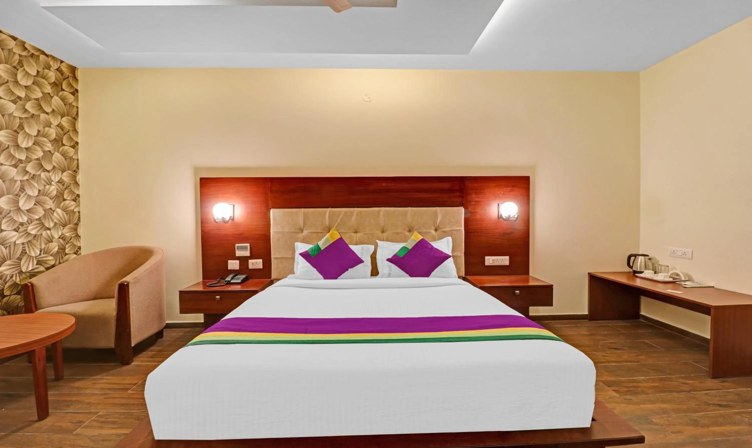 Bedroom, Bed in Treebo Premium Runway Suites, Marathahalli