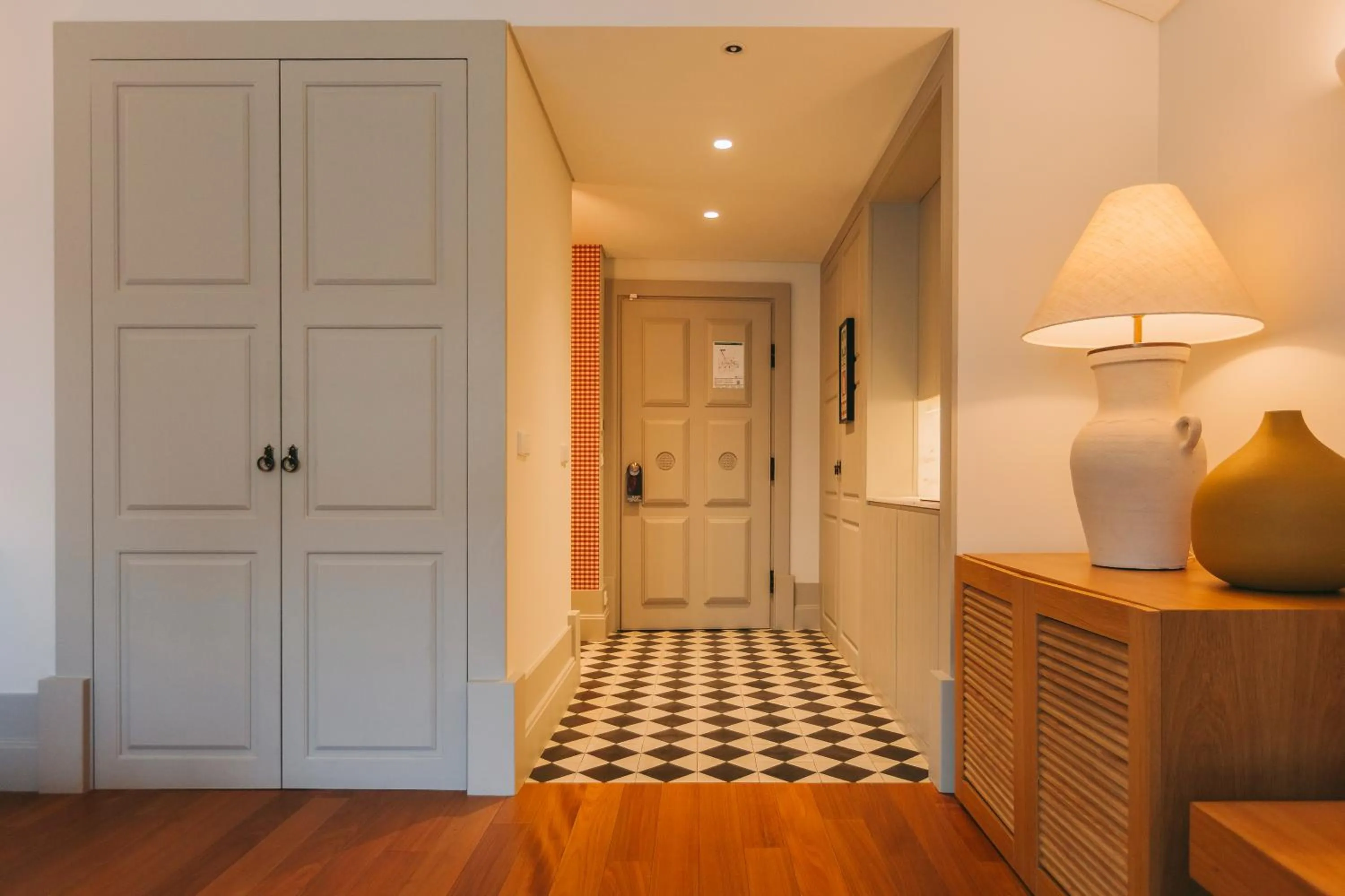 wardrobe in Torel Saboaria