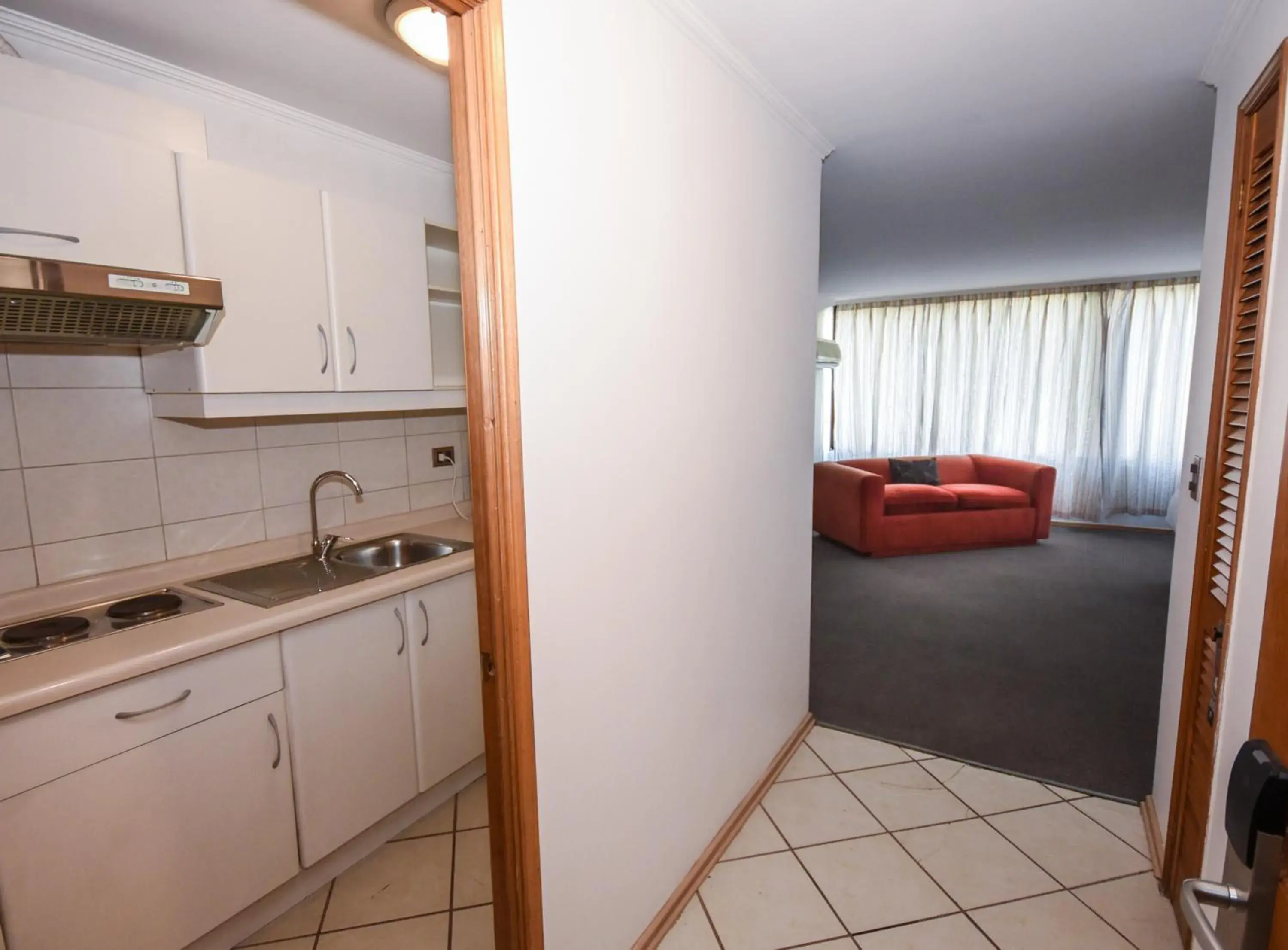 Queen Room in Hotel Nogales By Tempo Rent Queen Room in Hotel Nogales By Tempo Rent