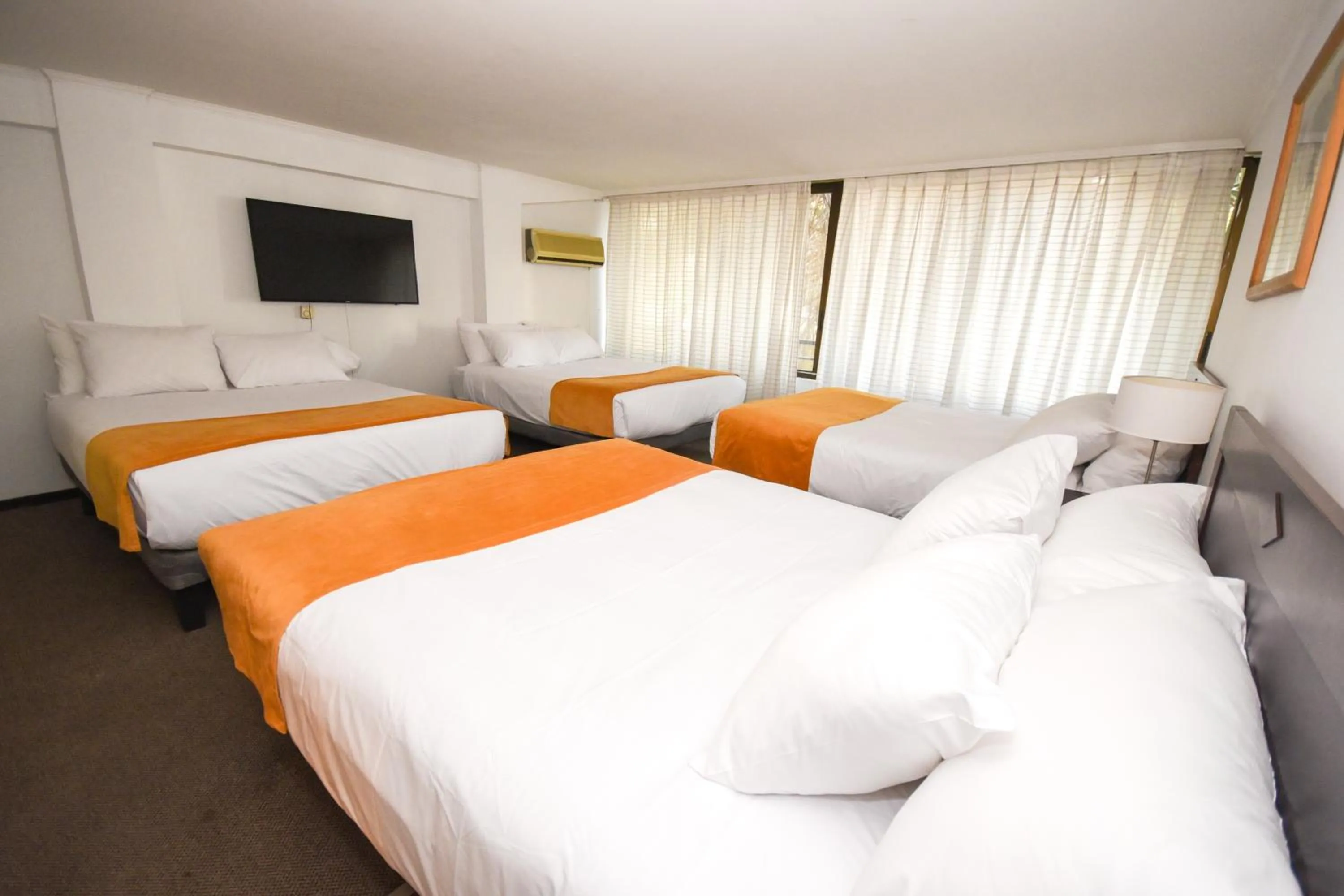 Bed in Hotel Nogales By Tempo Rent