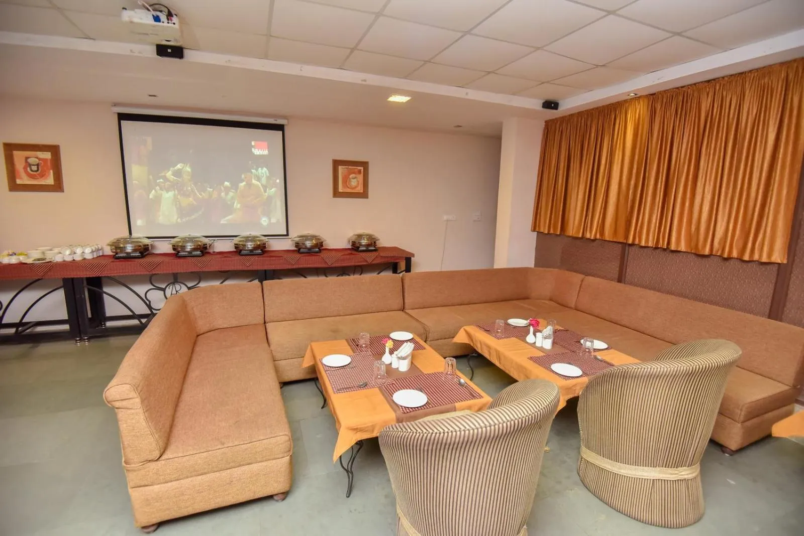 Buffet breakfast in Araliayas Resort & Spa