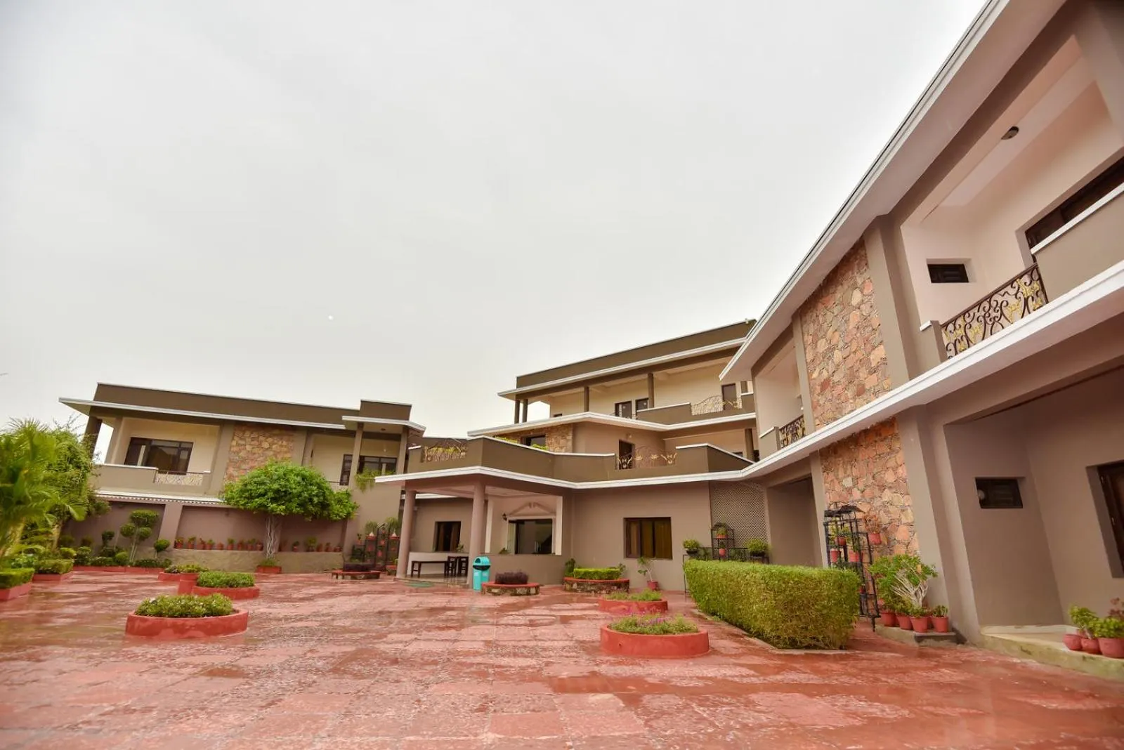 Property building in Araliayas Resort & Spa