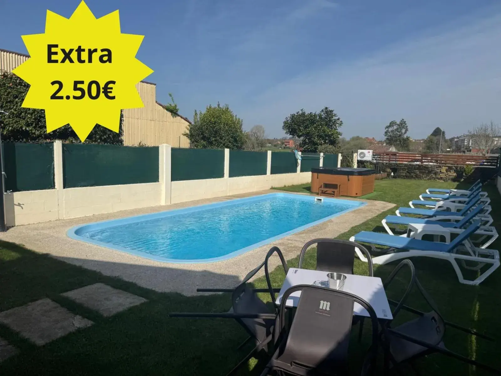 Bed in 6 -Bed Mixed Dormitory Room in Albergue San Anton Bed in 6 -Bed Mixed Dormitory Room in Albergue San Anton