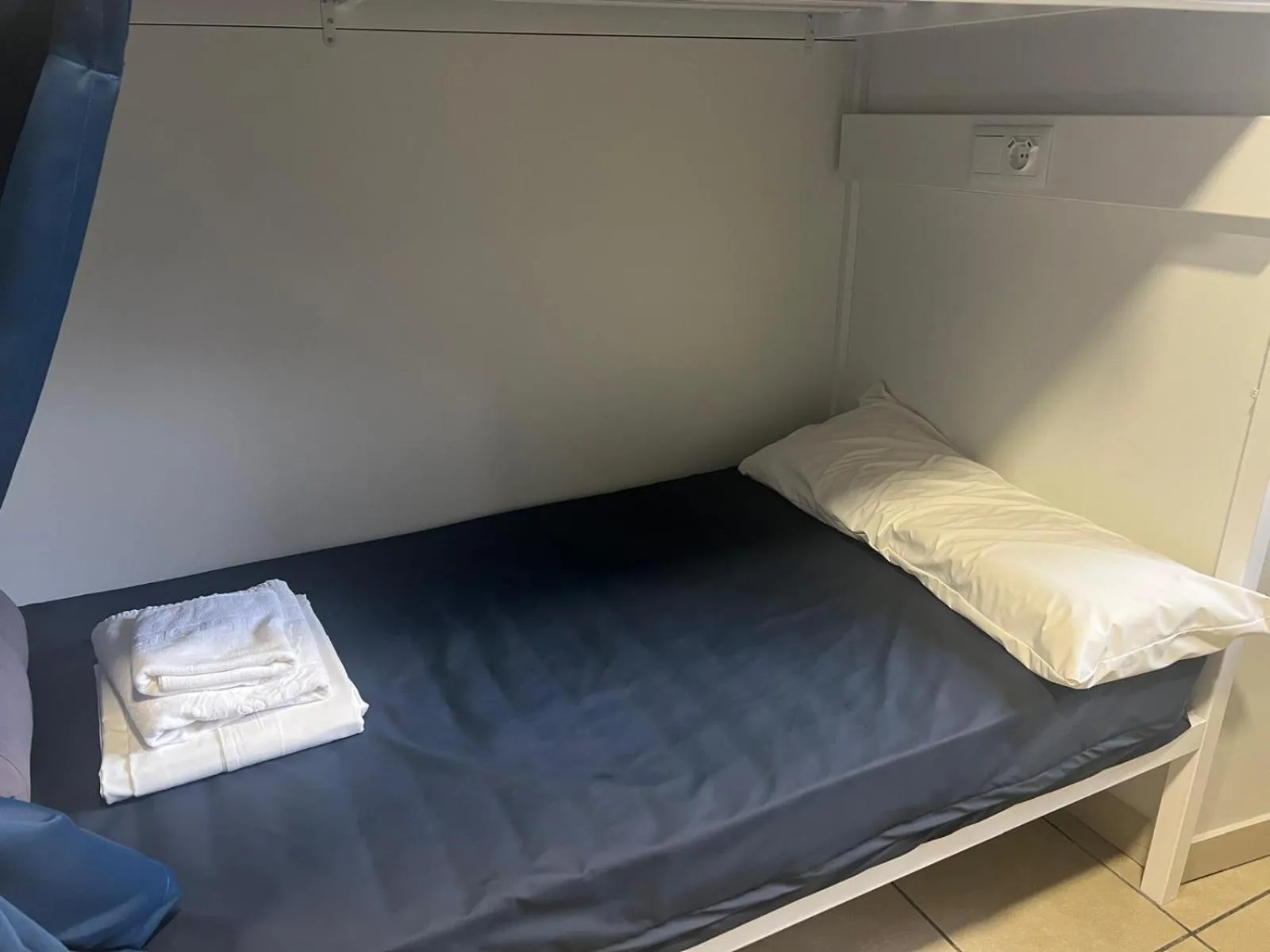 Bed in Albergue San Anton