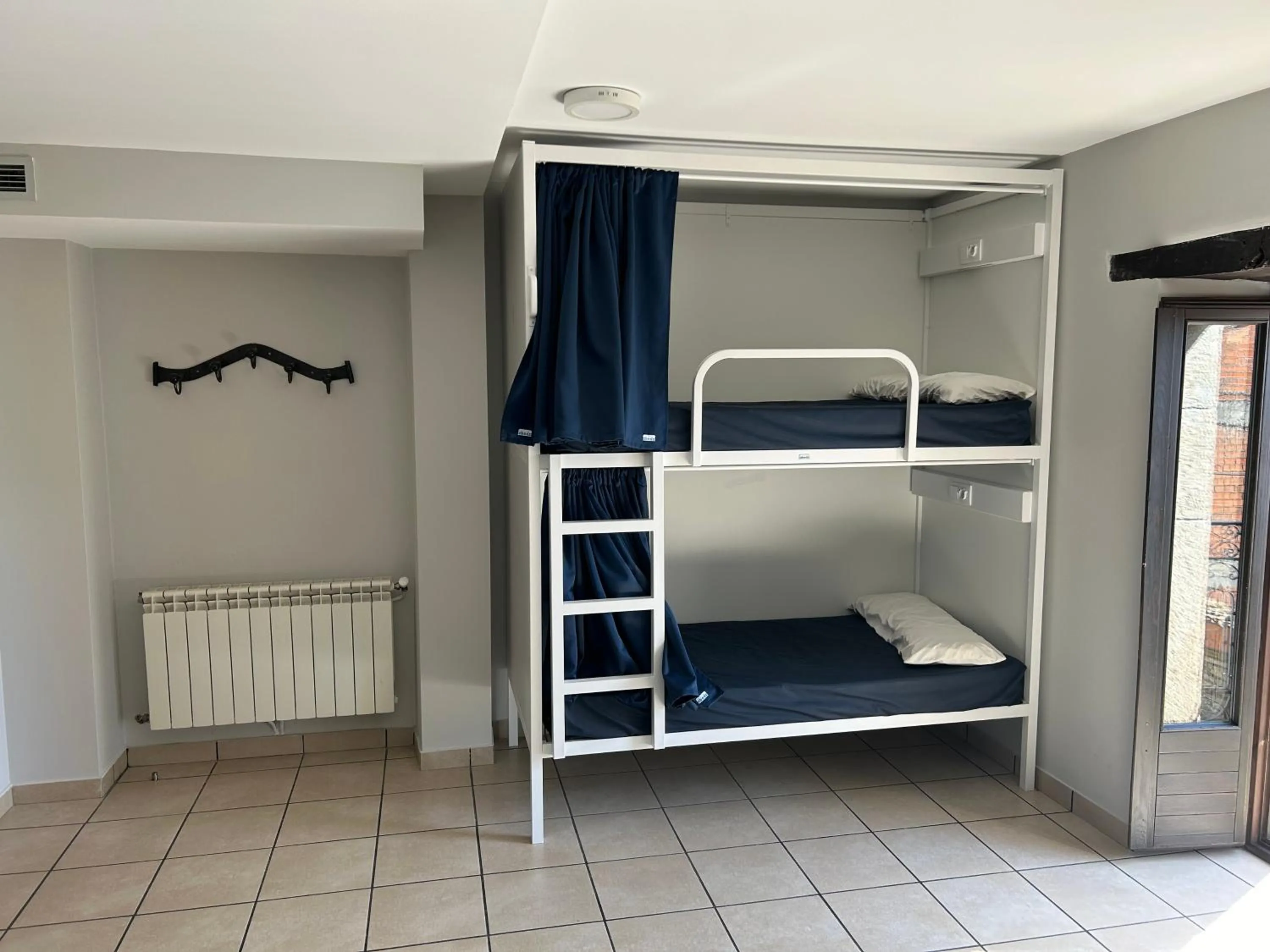 Bed in Albergue San Anton